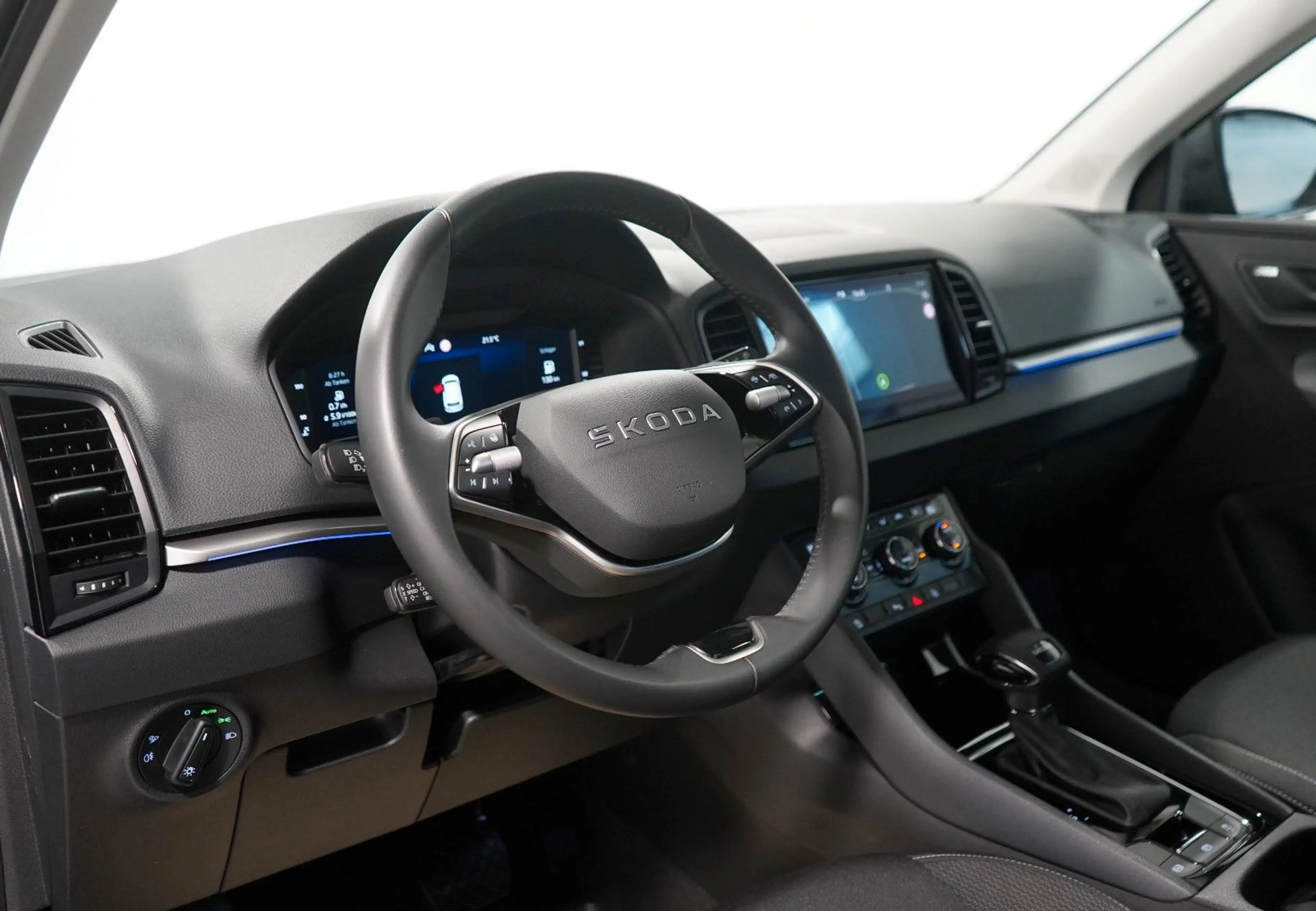 Skoda Karoq 2.0 TDI DSG DRIVE *PANO*MATRIX*ACC*CANTON* — photo 13