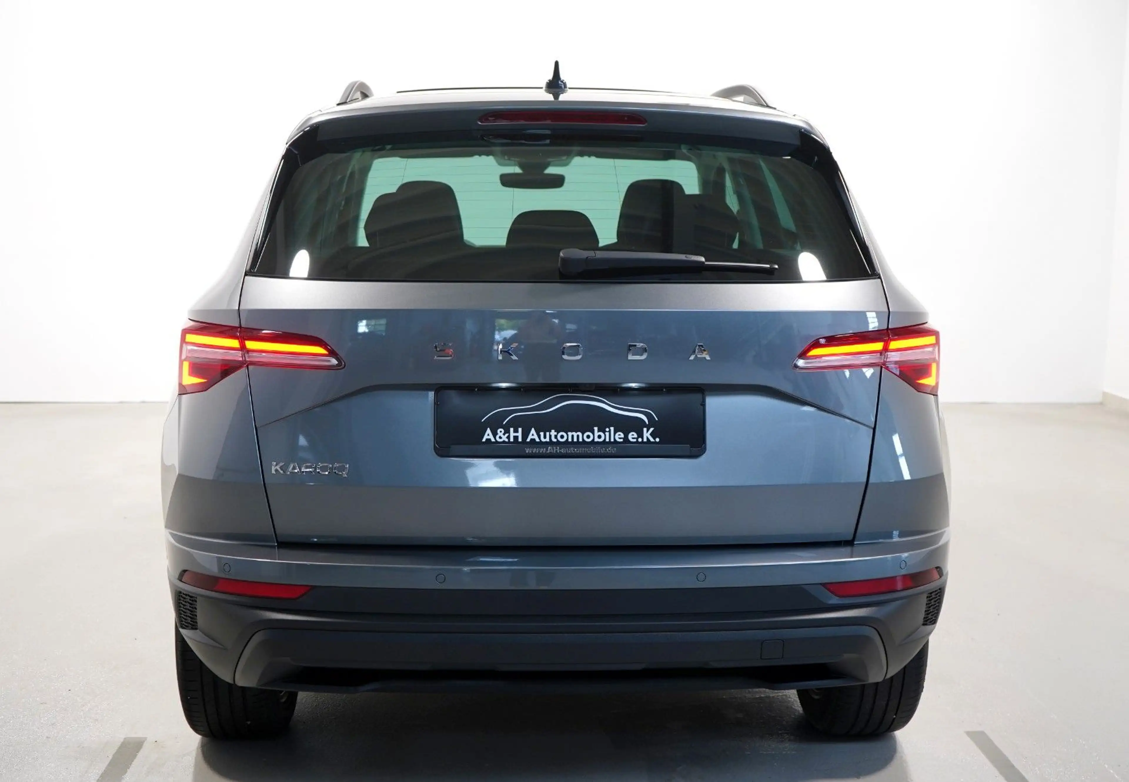 Skoda Karoq 2.0 TDI DSG DRIVE *PANO*MATRIX*ACC*CANTON* — photo 6
