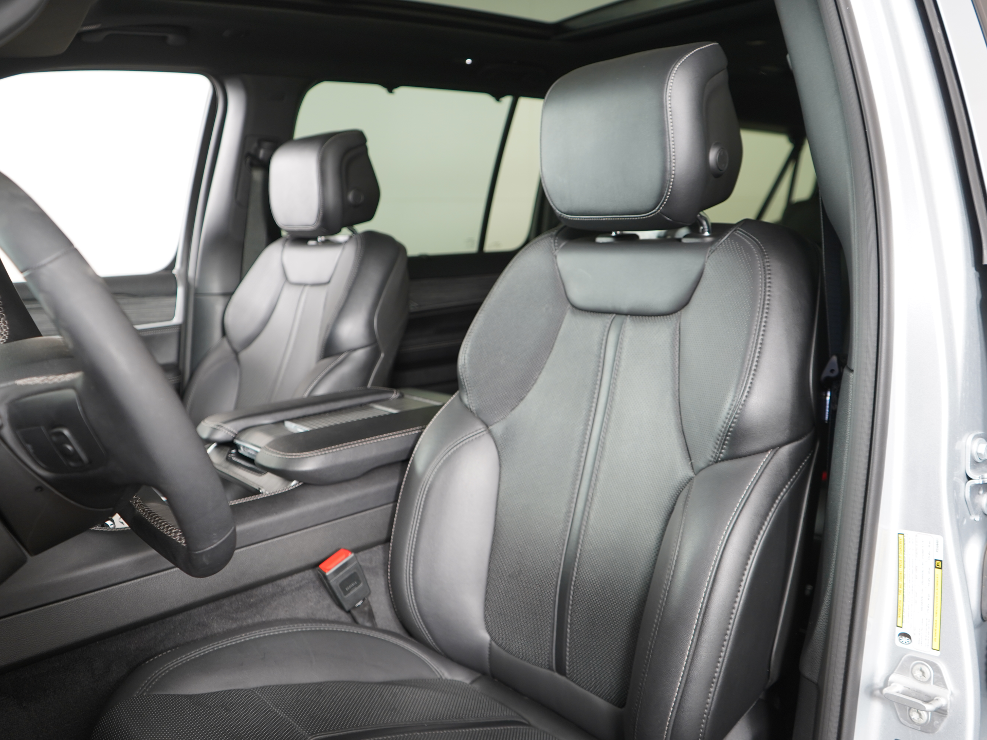 2023 Jeep Wagoneer L