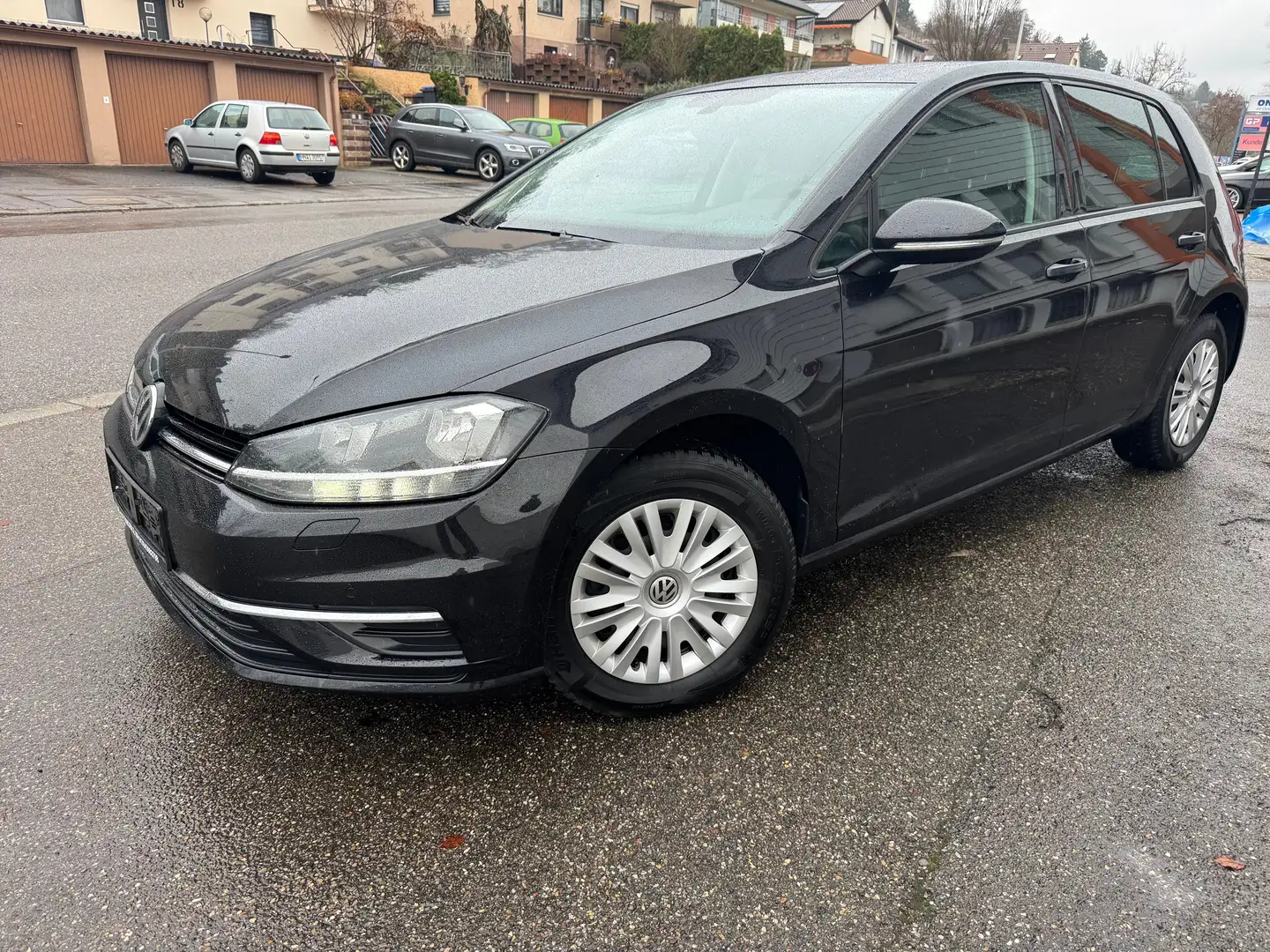 Volkswagen Golf Comfortline NAVI DSG PDC 8FACH ACC!! Schwarz - 1