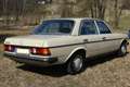 Mercedes-Benz E 230 230 E W123 Beige - thumbnail 3