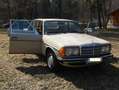 Mercedes-Benz E 230 230 E W123 Beige - thumbnail 15