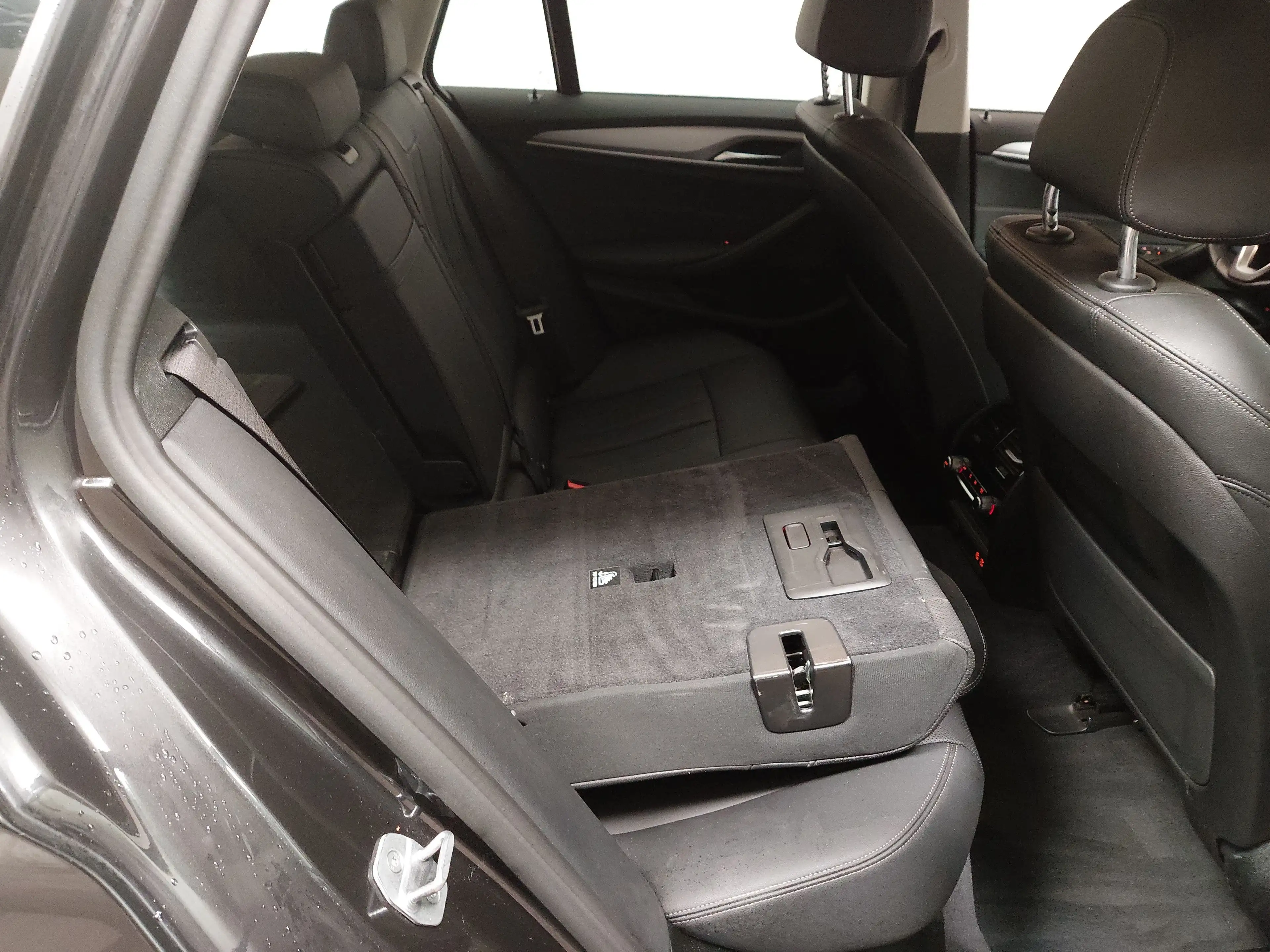 BMW 520 dA Touring Leder Navi LED LC prof. AHK RFK — photo 11