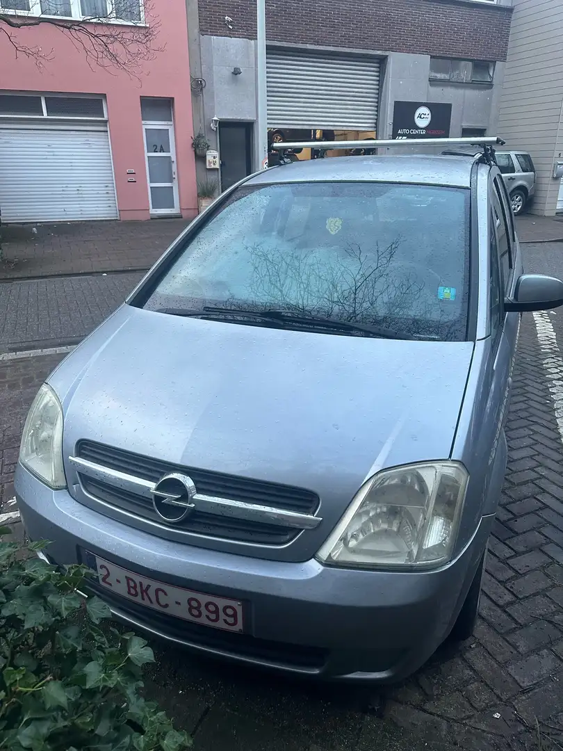 Opel Meriva 1.6 (Essentia) Gris - 1