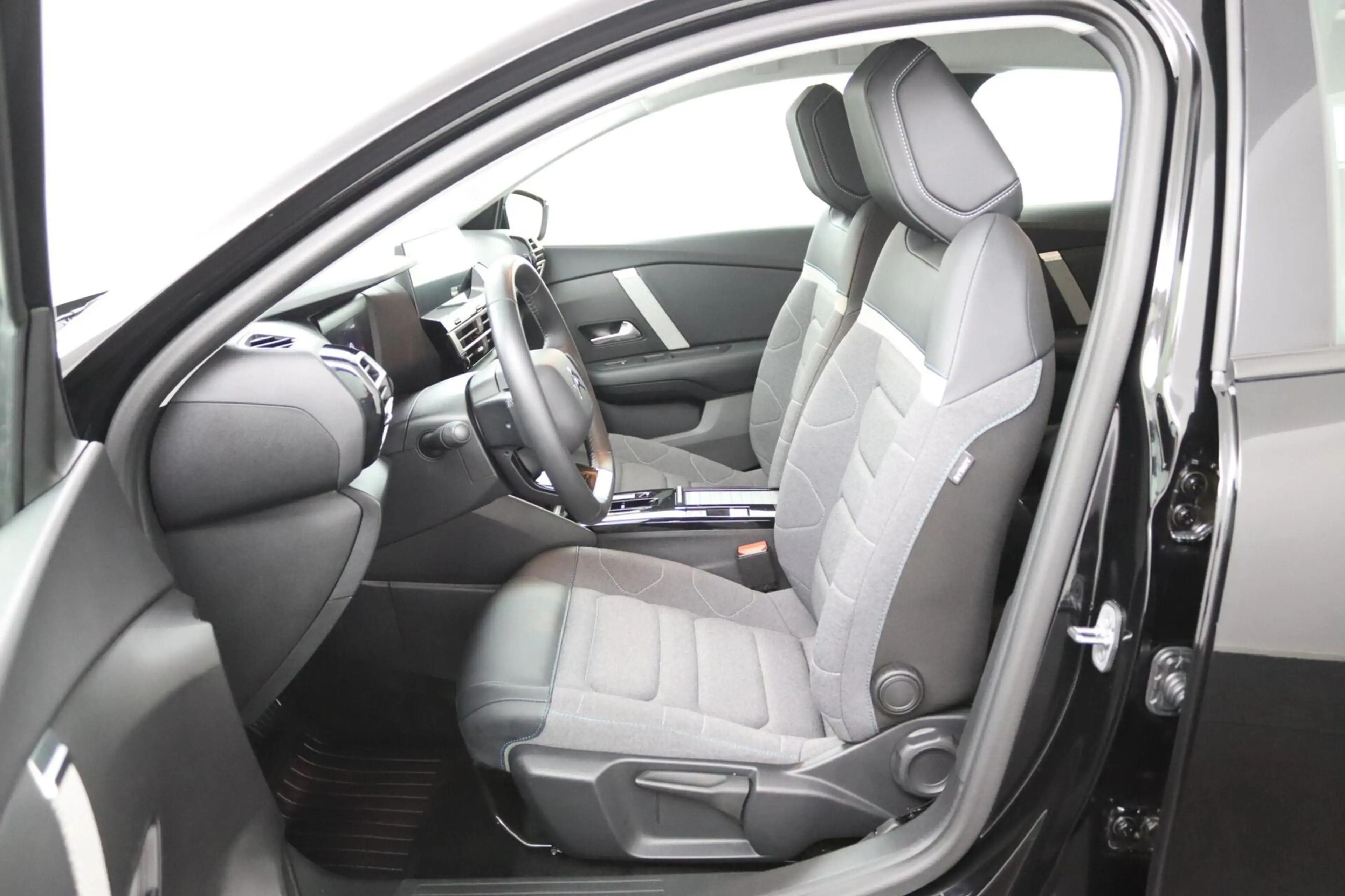 Citroen E-C4 Electric You 50 kWh — photo 4