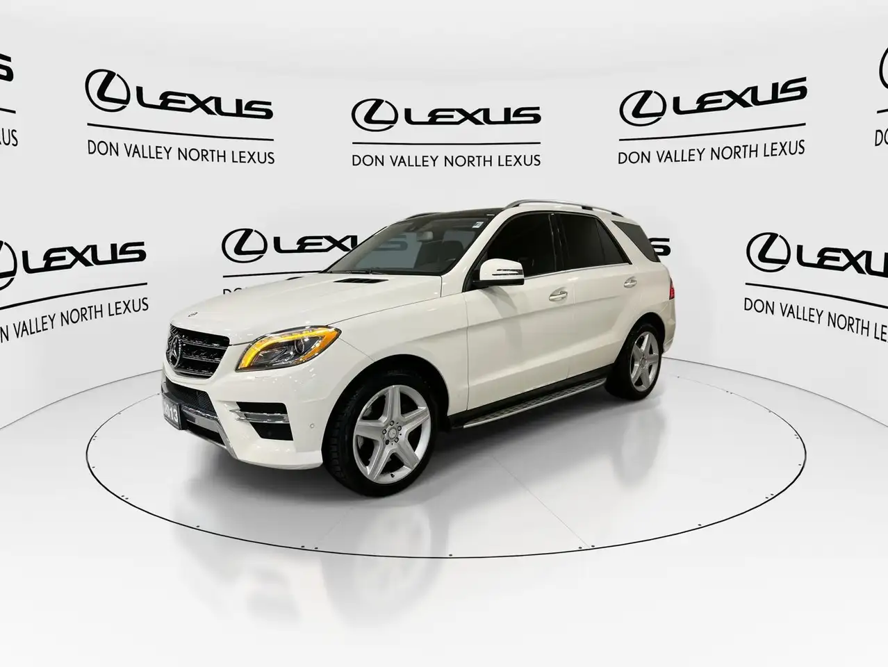 Mercedes-Benz M-Class photo Mercedes-Benz M-Class