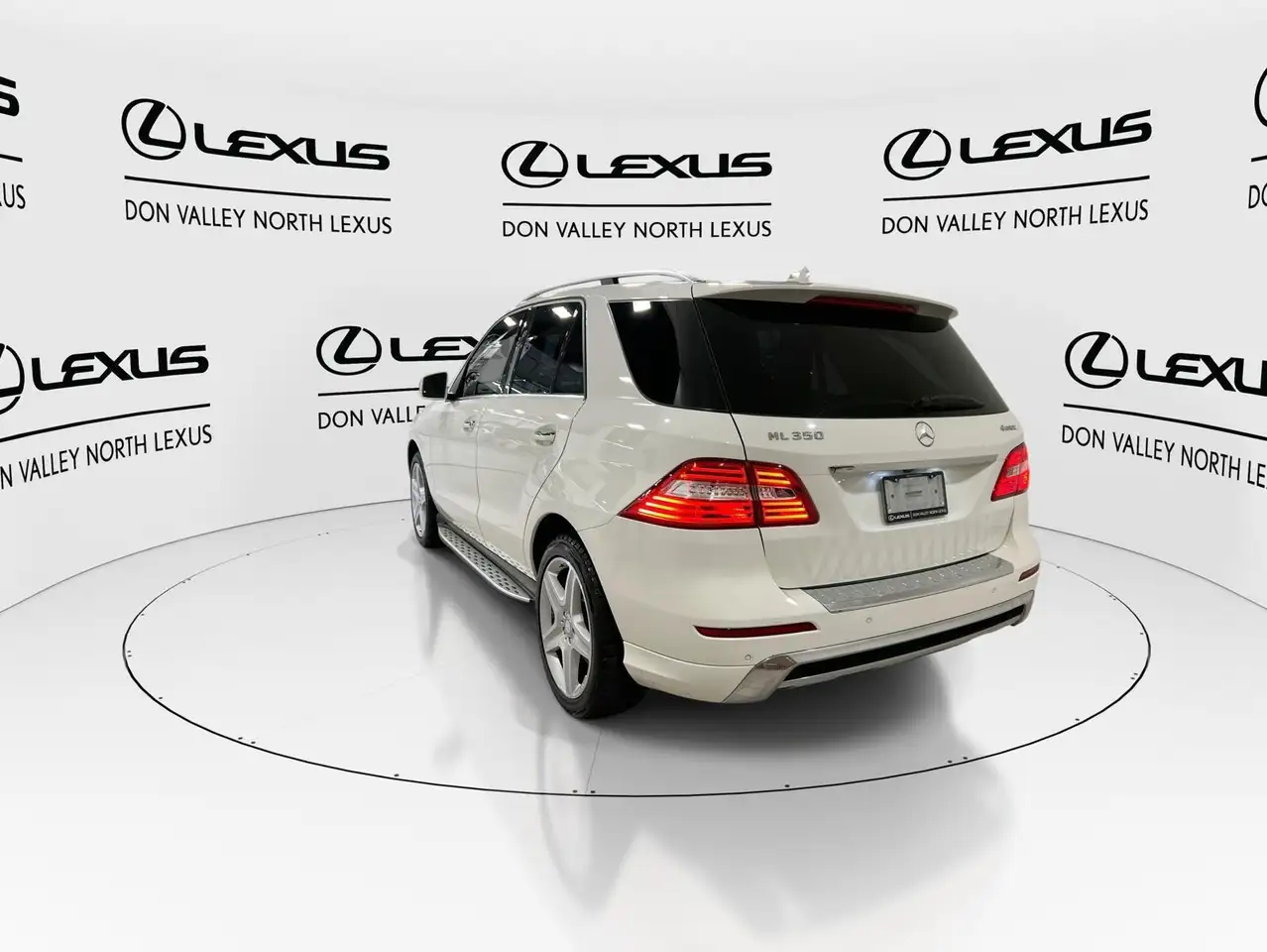 Mercedes-Benz M-Class photo Mercedes-Benz M-Class