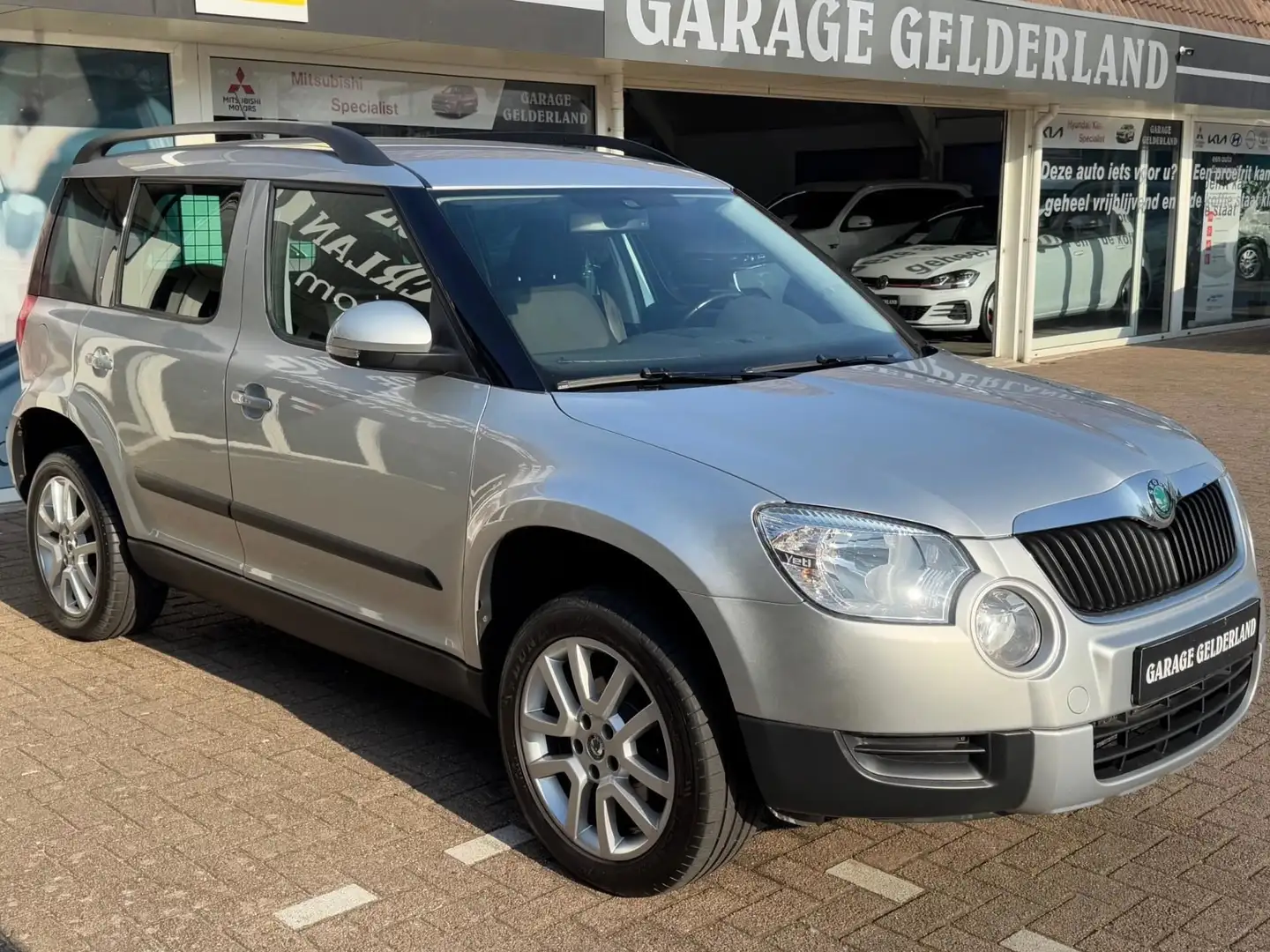 Skoda Yeti Yeti 1.2 TSI Comfort Zilver - 1