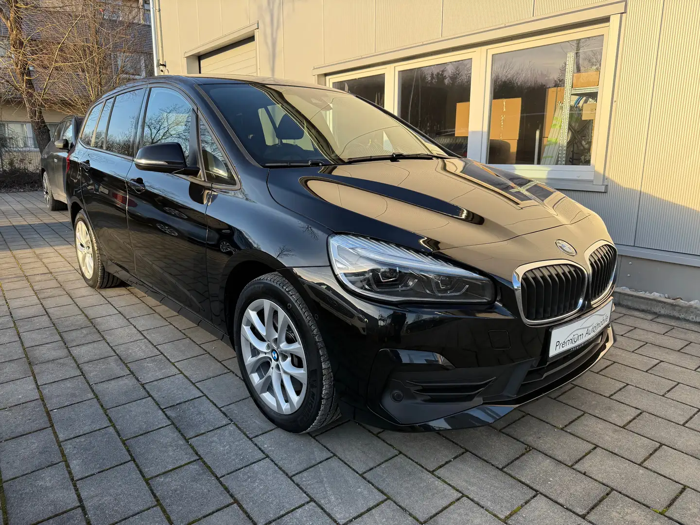 BMW 218 218 d Advantage Automatik Noir - 1