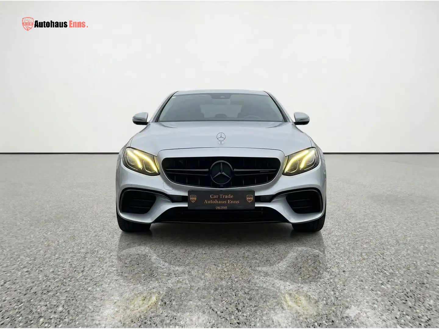 Mercedes-Benz E 220 E-220 / AMG-LINE / E53 LOOK / MULTIBEAM-LED / Kamera / AHK / Automatikgetriebe / Navi / Lederlenkr. / Tagfahrlicht LED Grau - 2