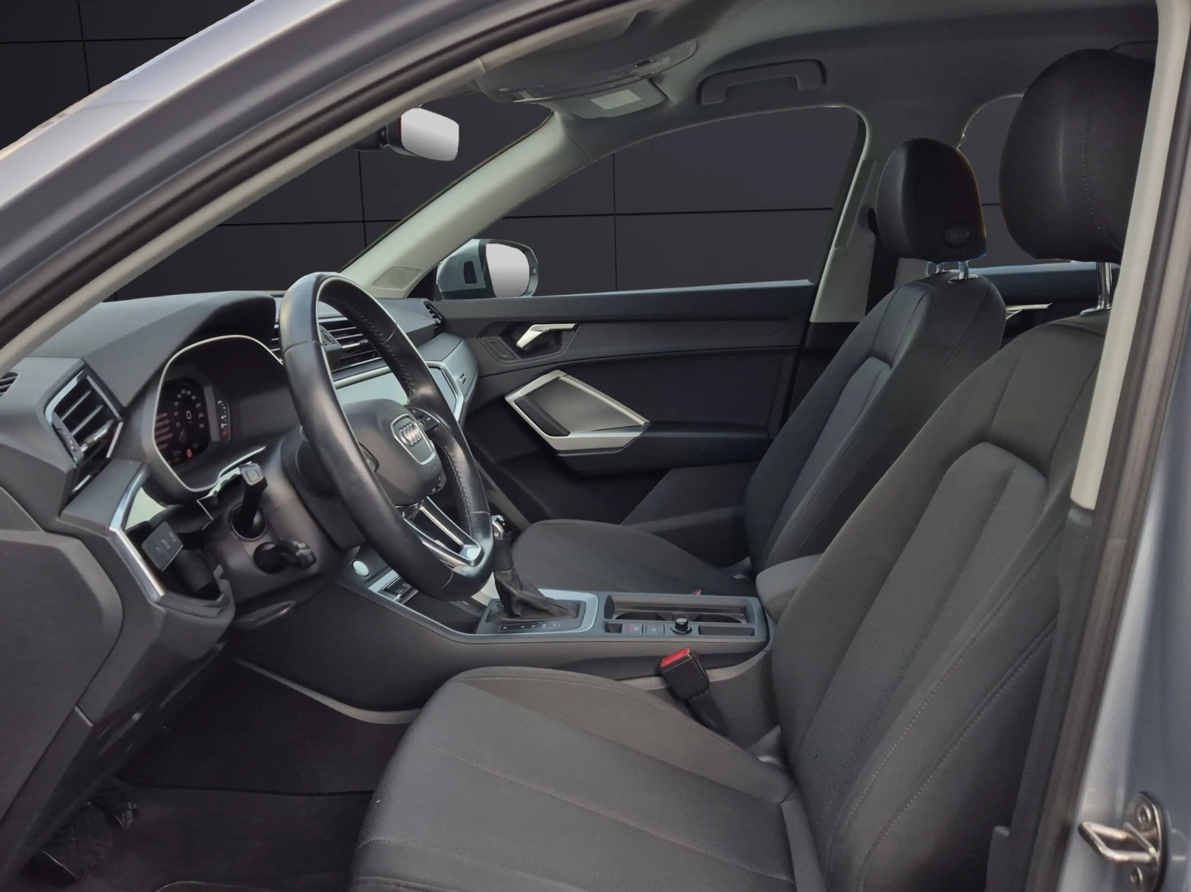 Audi Q3 40 TFSI quattro S-tronic Matrix Navi STHZ ACC SHZ — photo 10