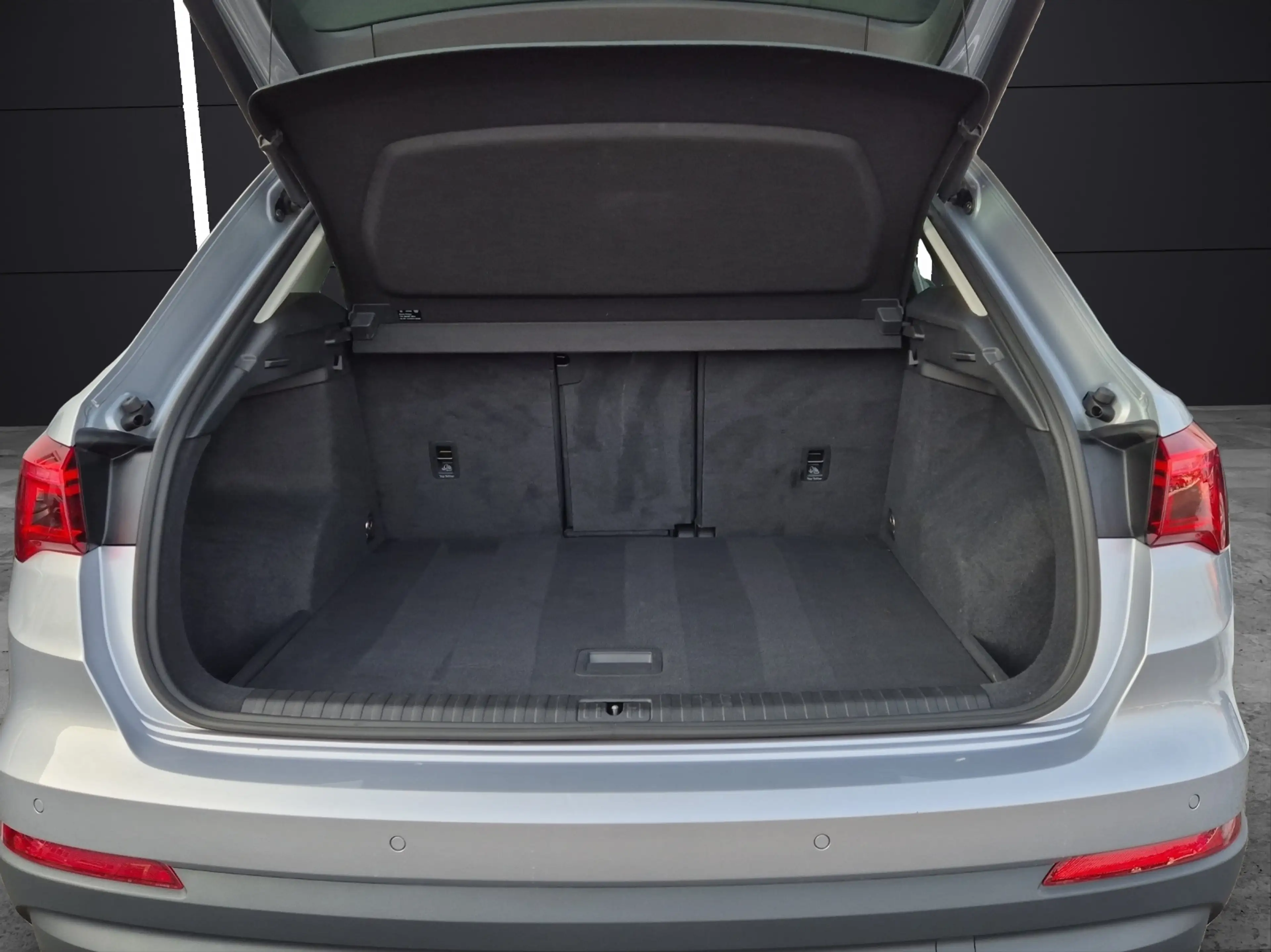 Audi Q3 40 TFSI quattro S-tronic Matrix Navi STHZ ACC SHZ — photo 13