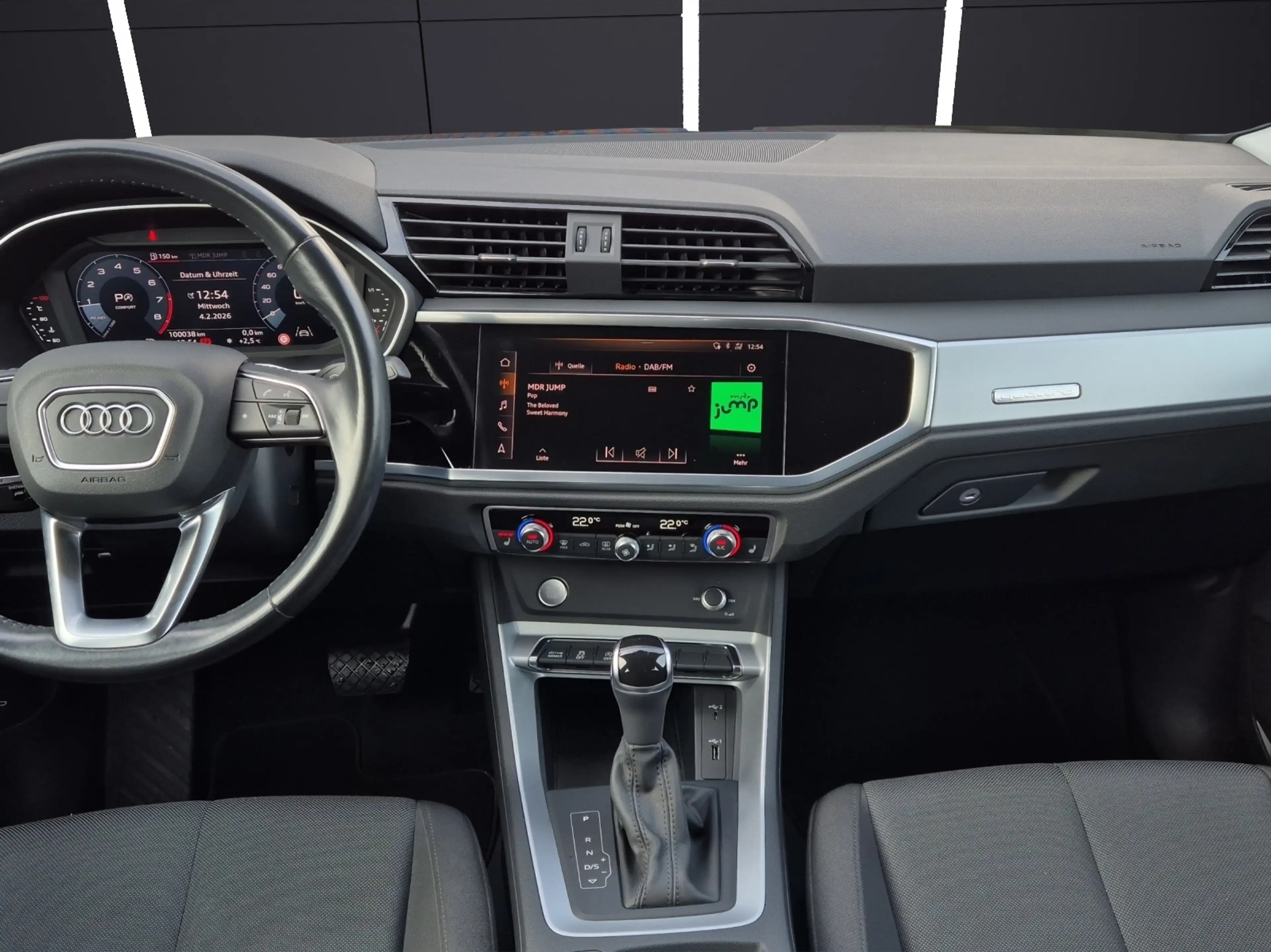 Audi Q3 40 TFSI quattro S-tronic Matrix Navi STHZ ACC SHZ — photo 15