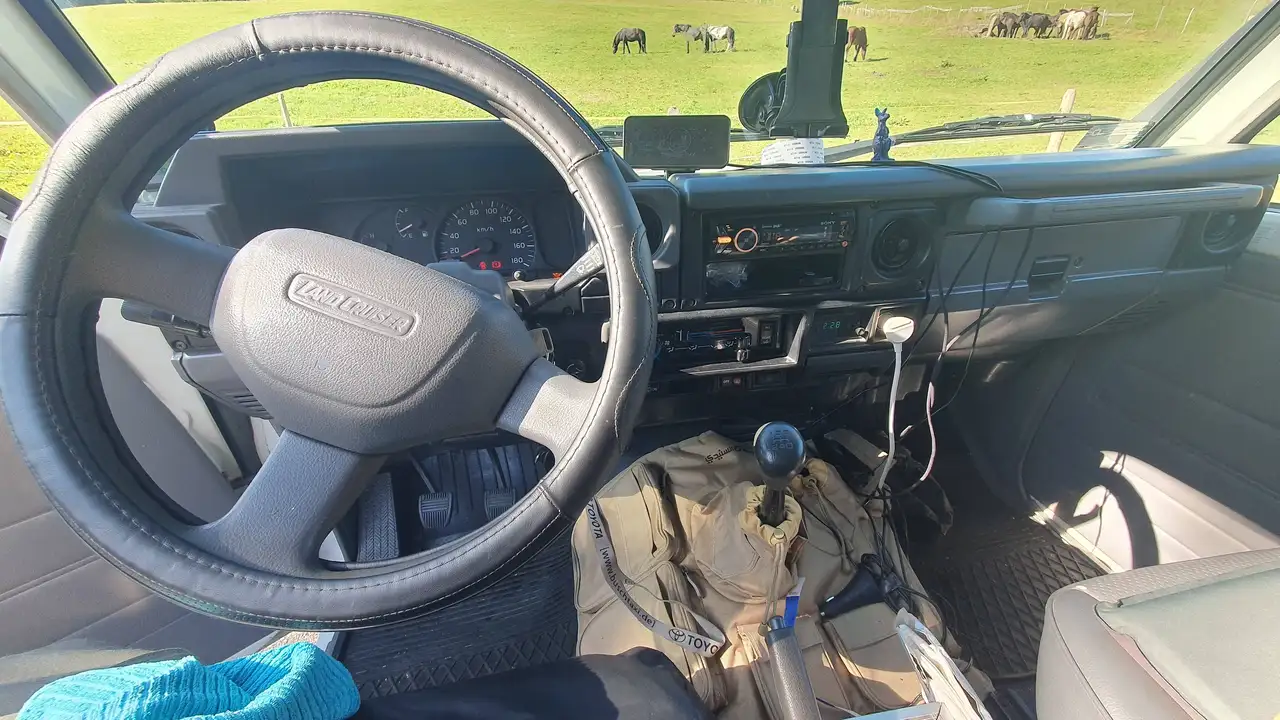 Toyota Land Cruiser 78 HZJ, foto 10