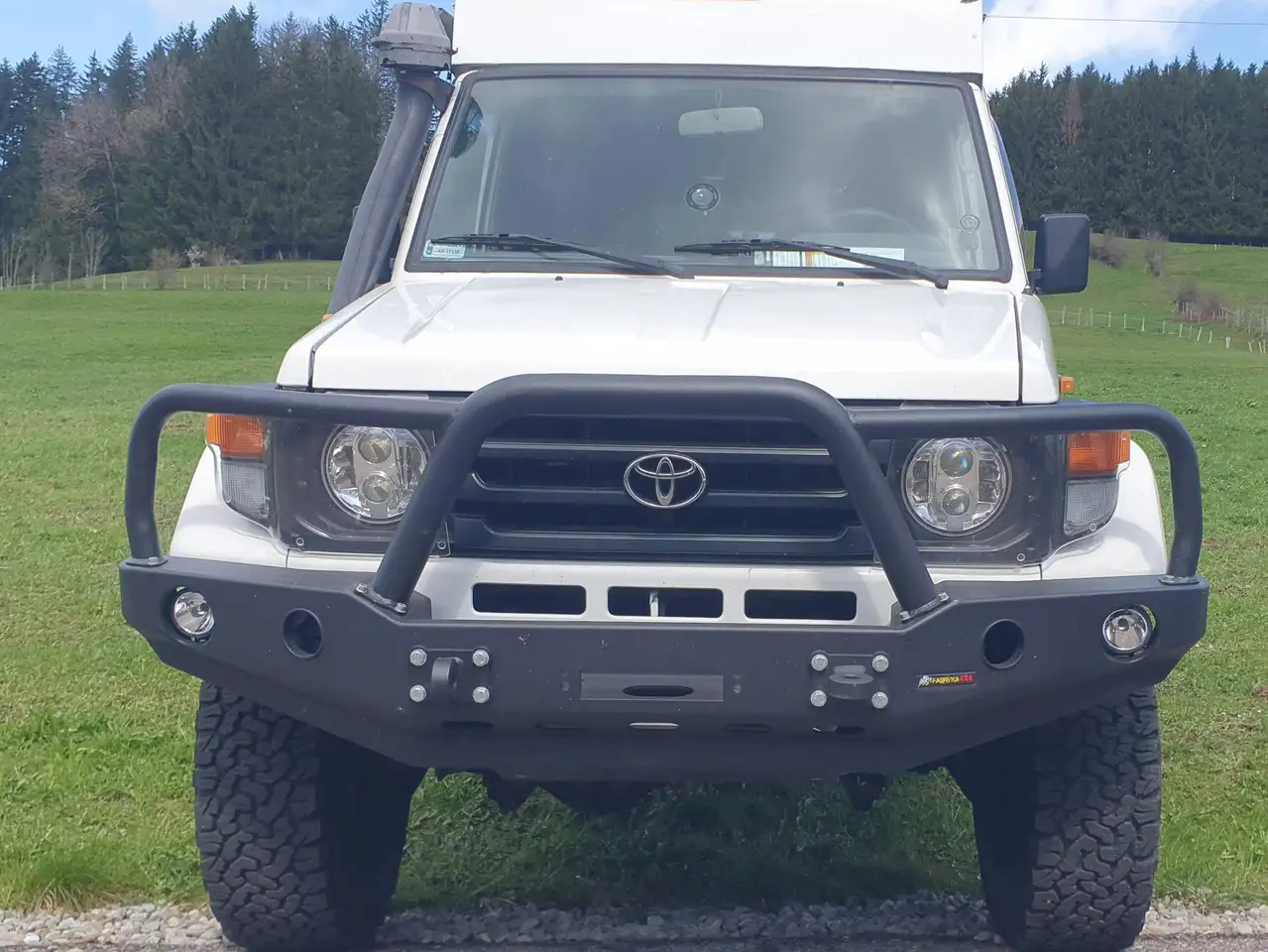 Toyota Land Cruiser 78 HZJ, foto 3