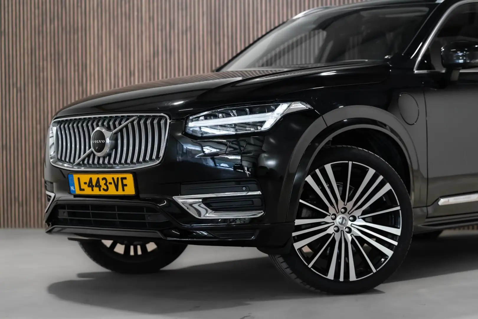 Volvo XC90 2.0 T8 Recharge AWD Inscription Exclusive Noir - 2