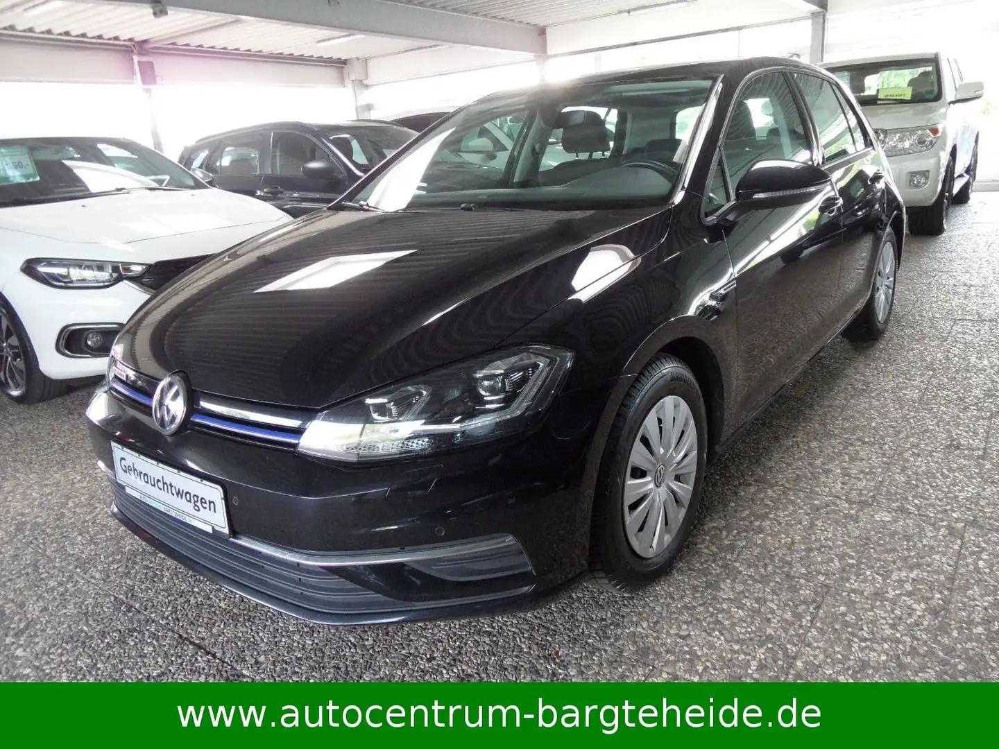 Volkswagen Golf VII Lim. 1.5 TSi Comfortl. BM *1.HD+S-HEFT* Noir - 2