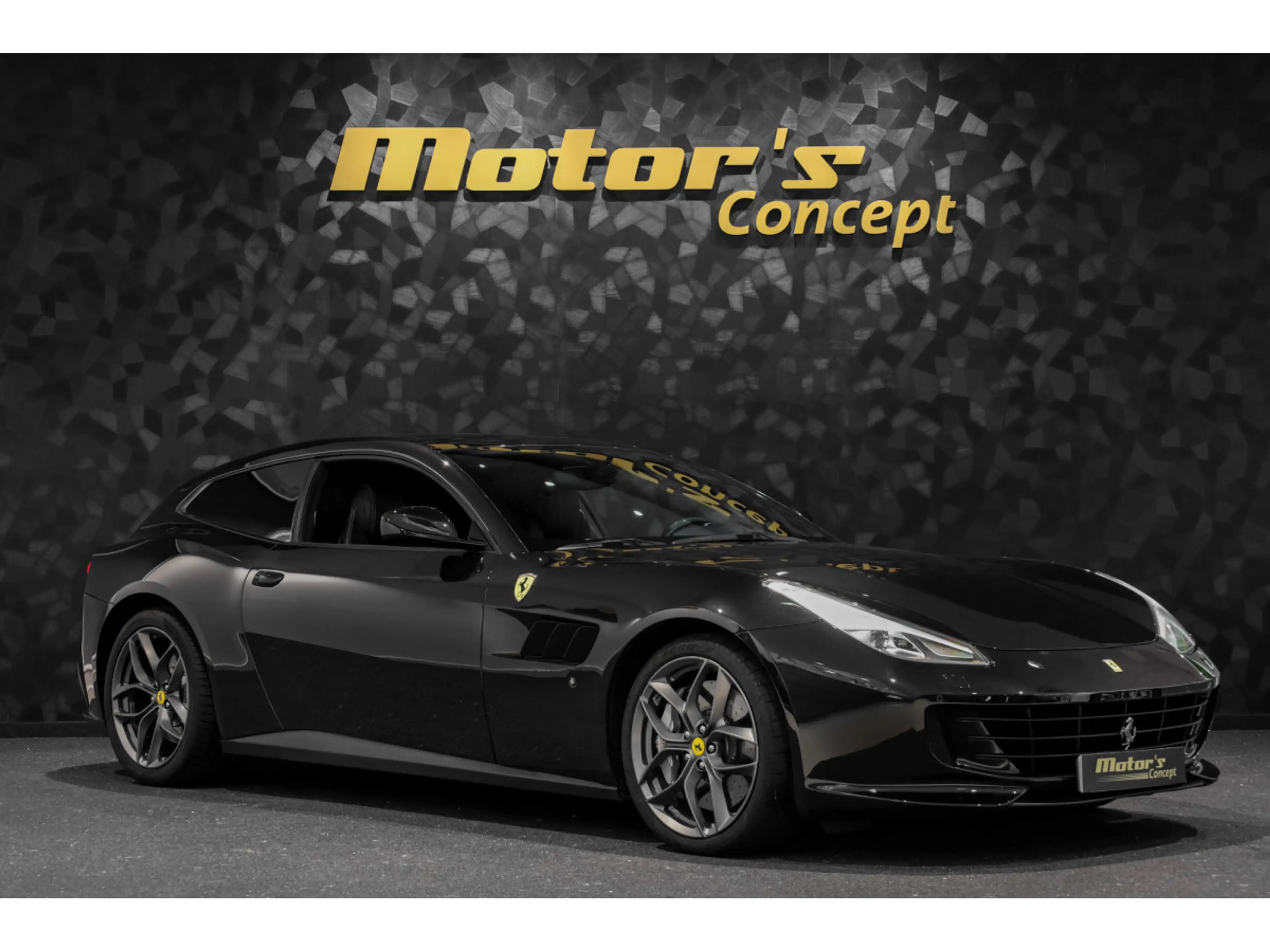 Ferrari GTC4 Lusso V8 - NERO DAYTONA — photo 6