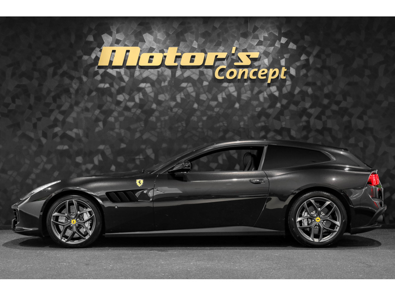 Ferrari GTC4 Lusso V8 - NERO DAYTONA — photo 2