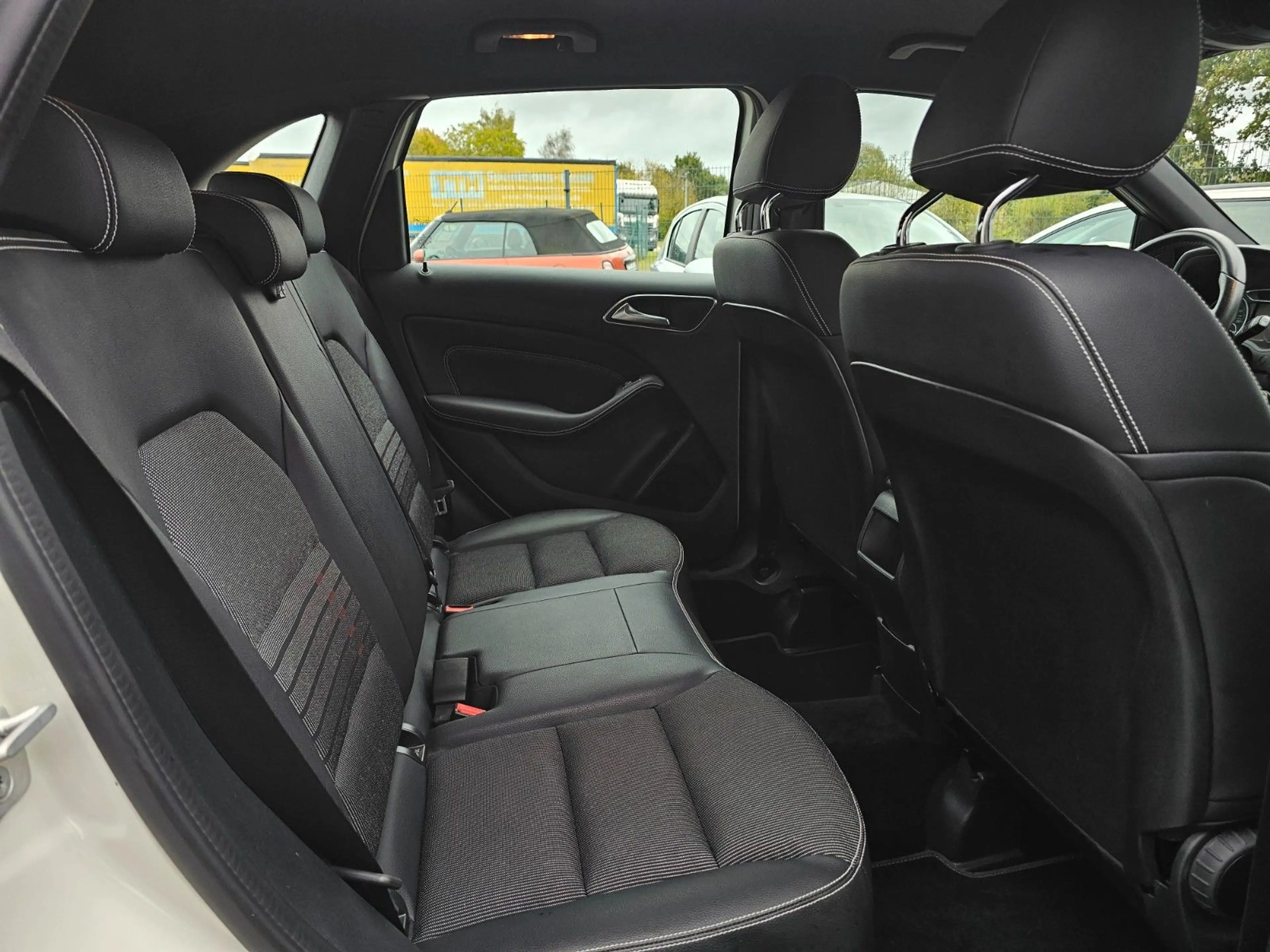 Mercedes-Benz B 220 *4Matic*Urban*1.Hand*Navi*LED-Scheinwerfer — photo 14