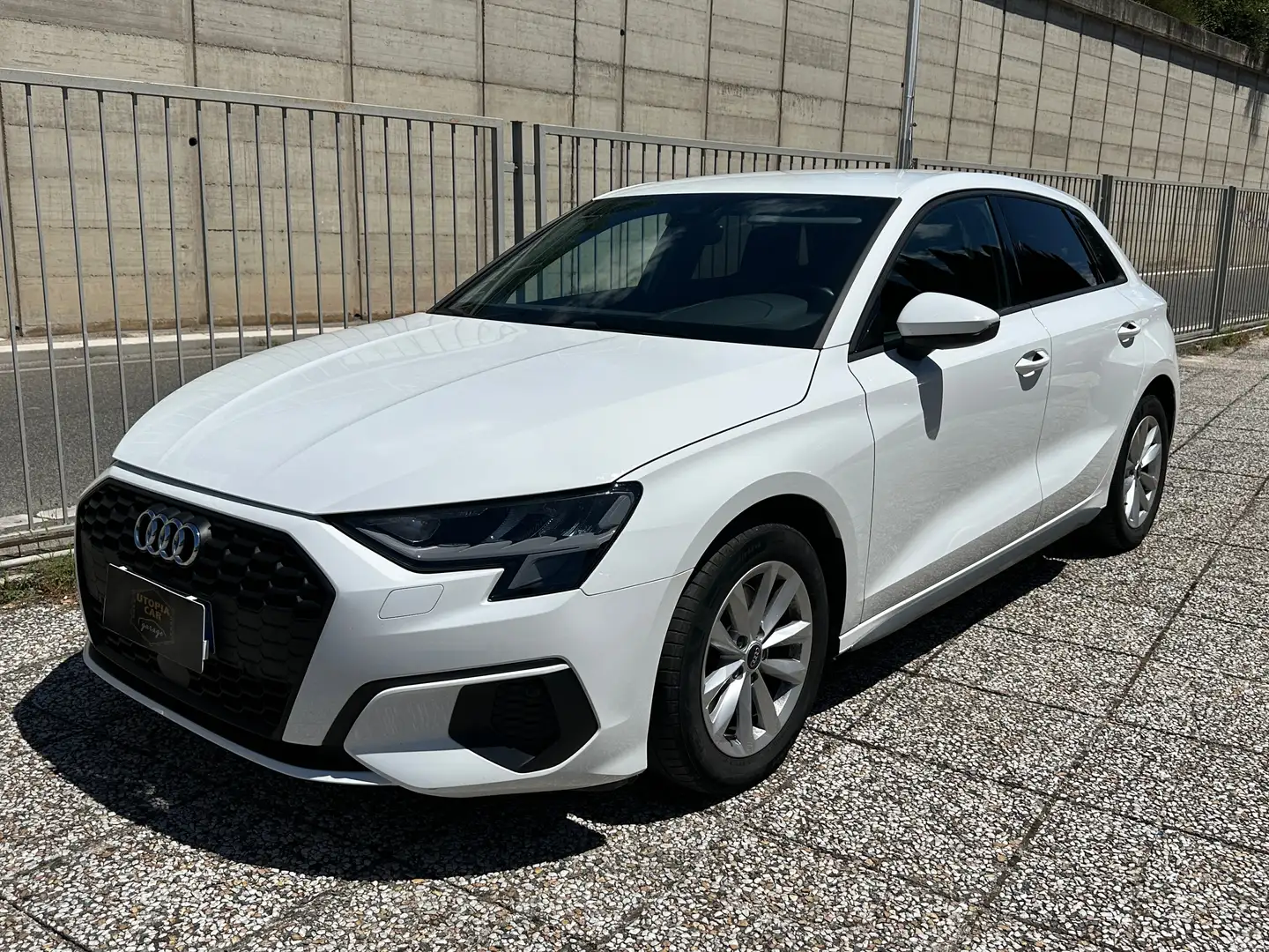 Audi A3 Sportback 35 tfsi Business s-tronic prezzo reale Blanc - 2