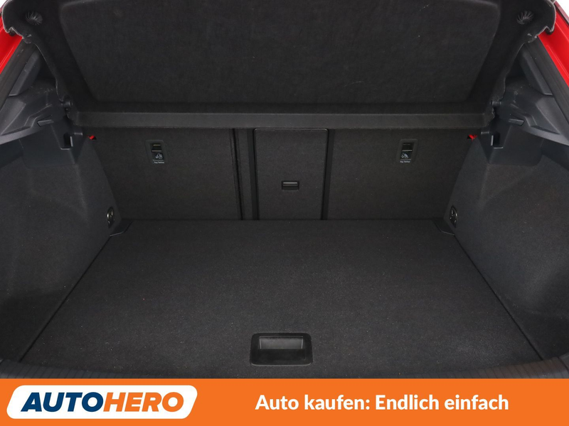 Volkswagen T-Roc 2.0 TDI Sport — photo 17