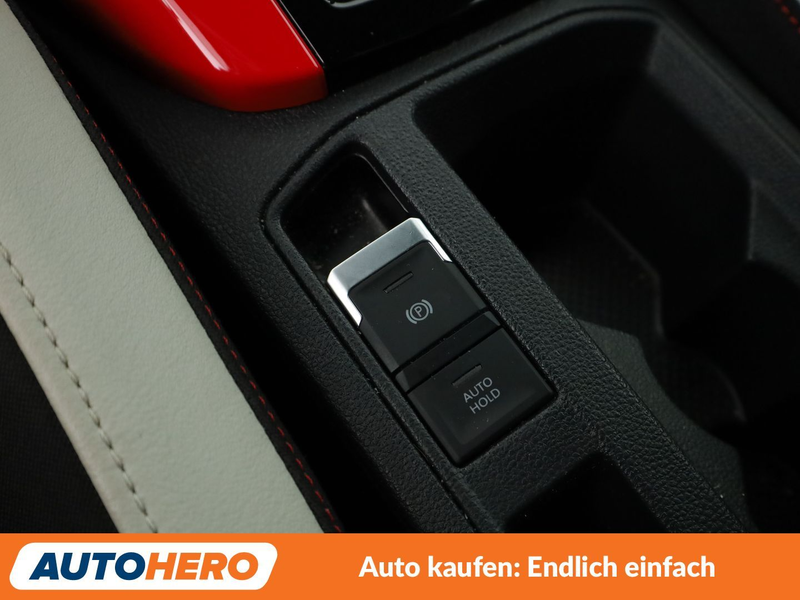 Volkswagen T-Roc 2.0 TDI Sport — photo 30