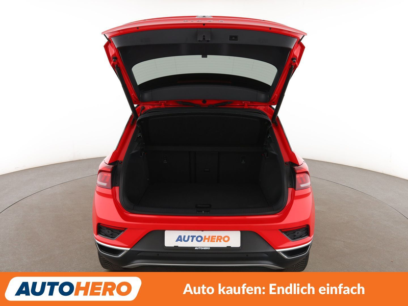 Volkswagen T-Roc 2.0 TDI Sport — photo 16