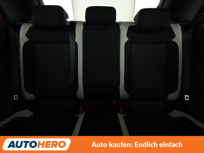 Volkswagen T-Roc 2.0 TDI Sport — photo 15