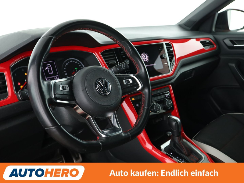 Volkswagen T-Roc 2.0 TDI Sport — photo 11