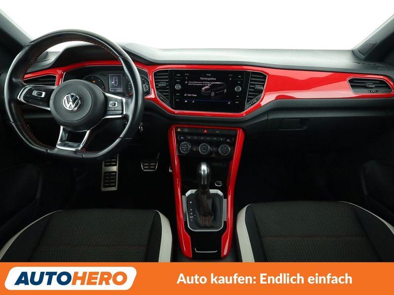 Volkswagen T-Roc 2.0 TDI Sport — photo 12
