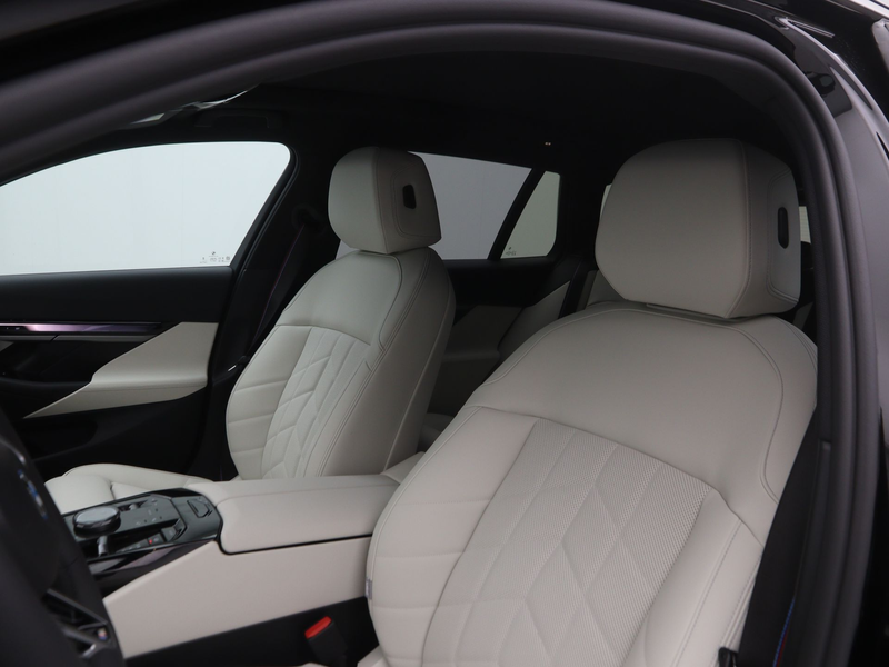 BMW 530 5 Serie 530e Touring M Sport Edition — photo 5