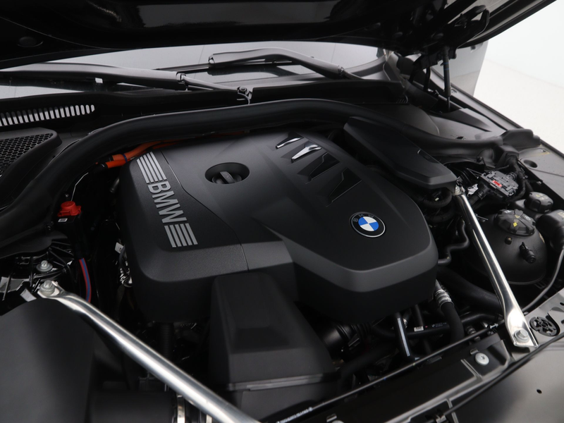 BMW 530 5 Serie 530e Touring M Sport Edition — photo 4