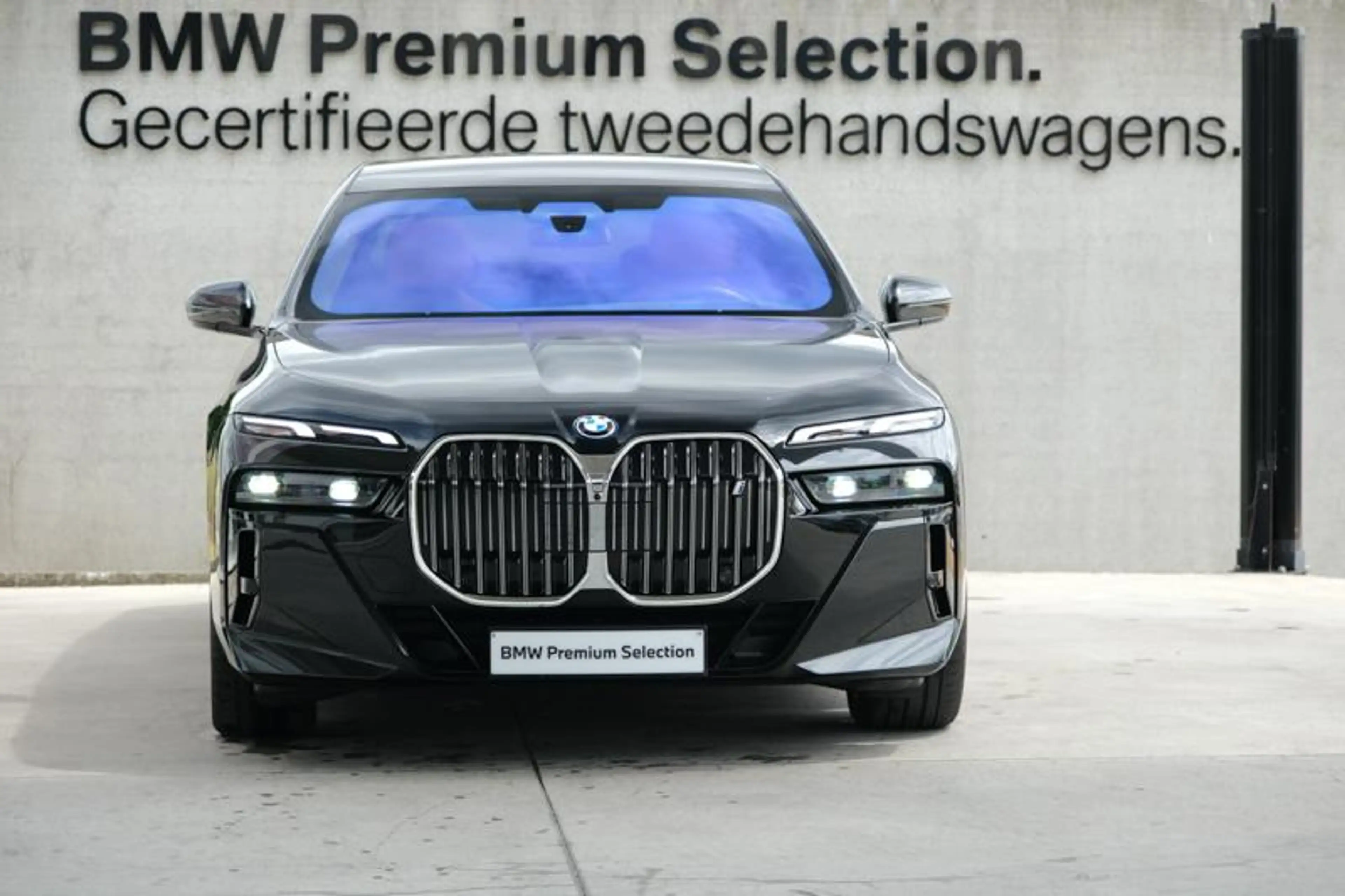 BMW i7 edrive50 M Sport | FONT ENT | DRIVE PRO — photo 2