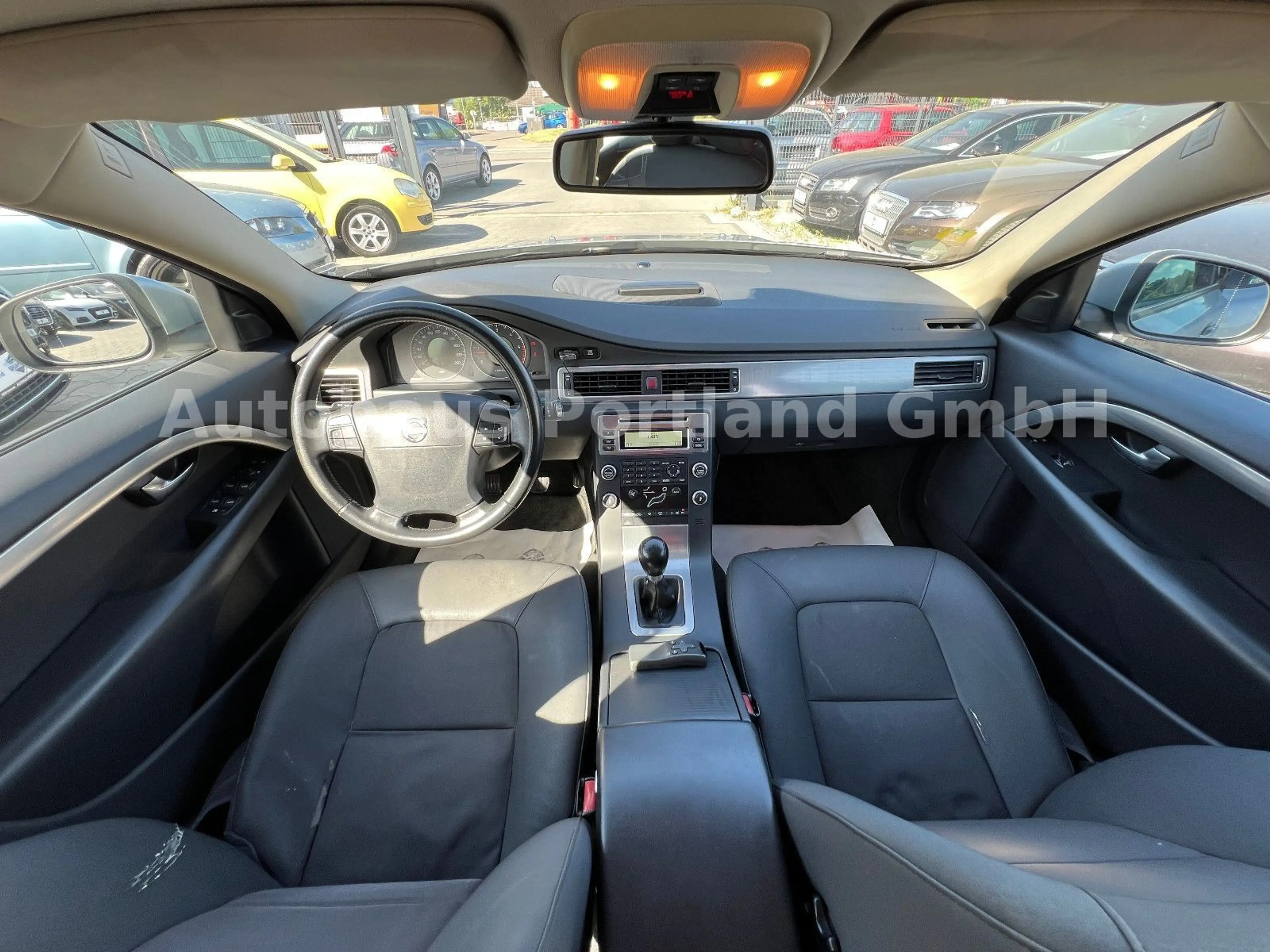 Volvo V70 2.4 D5 Kinetic/S-Heft/5 Zylinder — photo 13