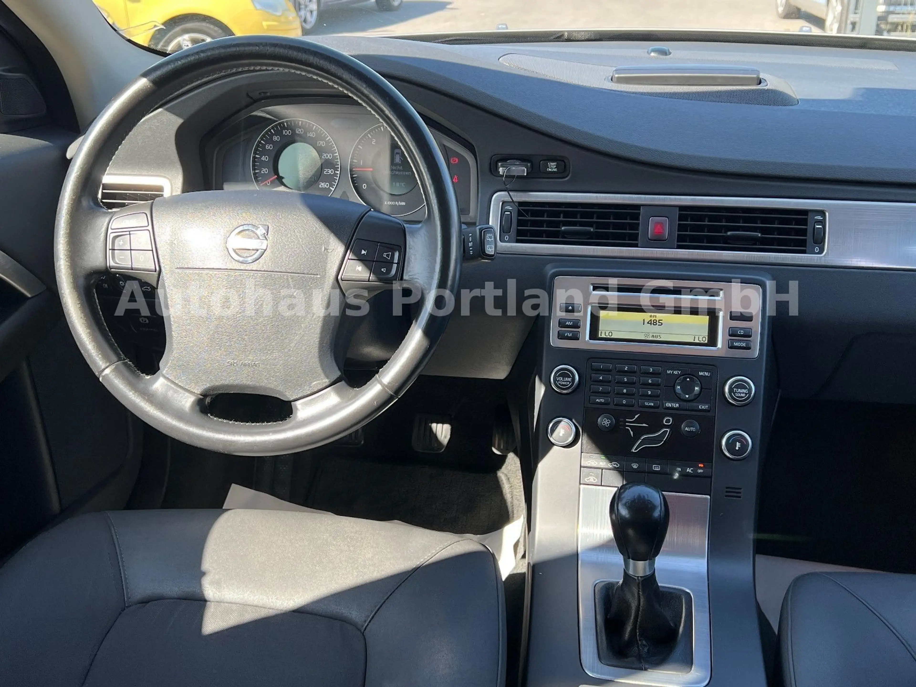 Volvo V70 2.4 D5 Kinetic/S-Heft/5 Zylinder — photo 10