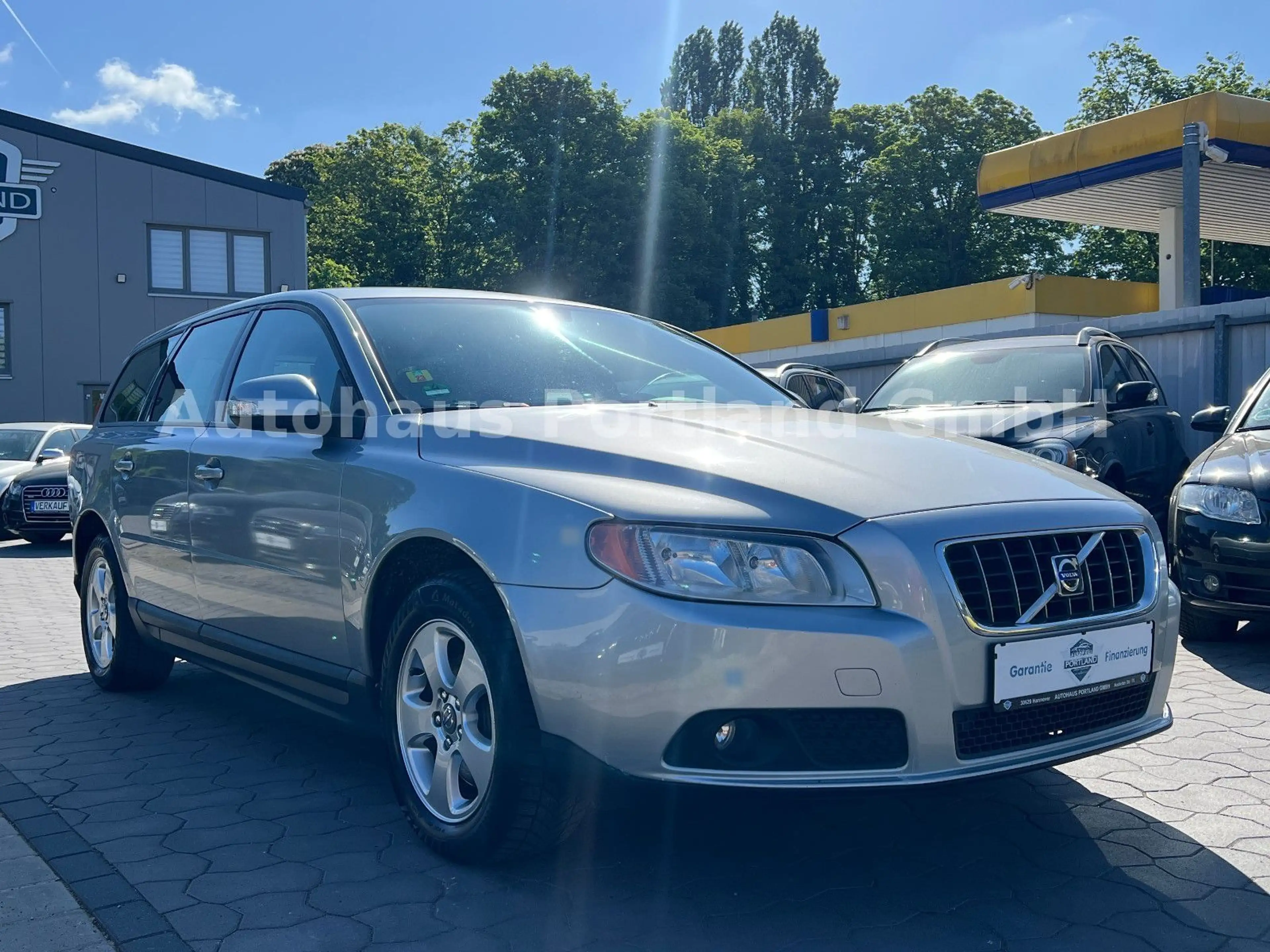 Volvo V70 2.4 D5 Kinetic/S-Heft/5 Zylinder — photo 3