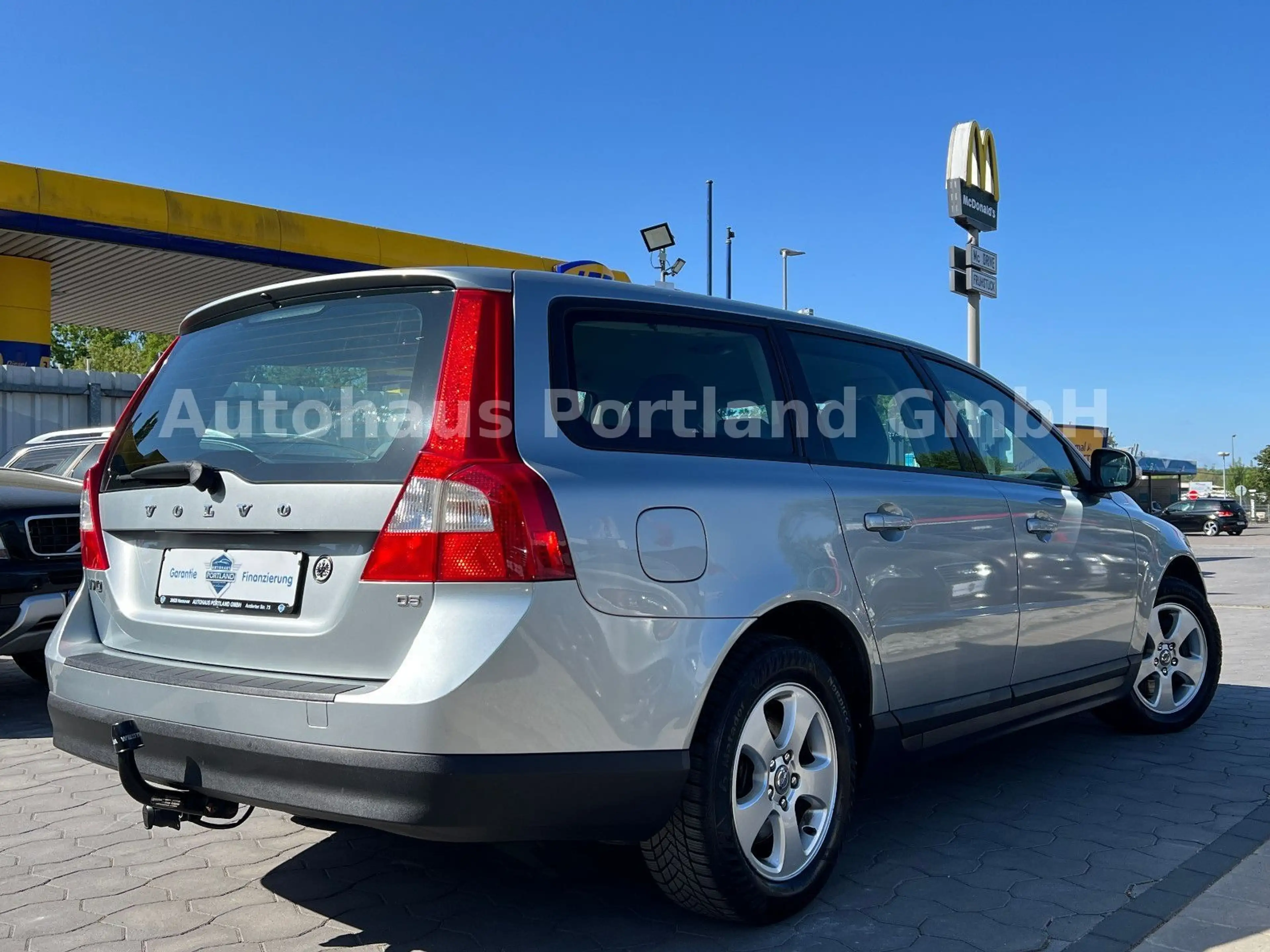 Volvo V70 2.4 D5 Kinetic/S-Heft/5 Zylinder — photo 4