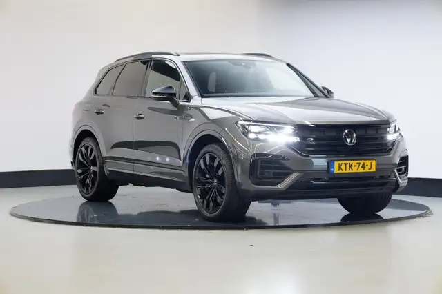 2023 Volkswagen Touareg in Grey for sale