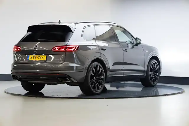 Volkswagen Touareg view 23