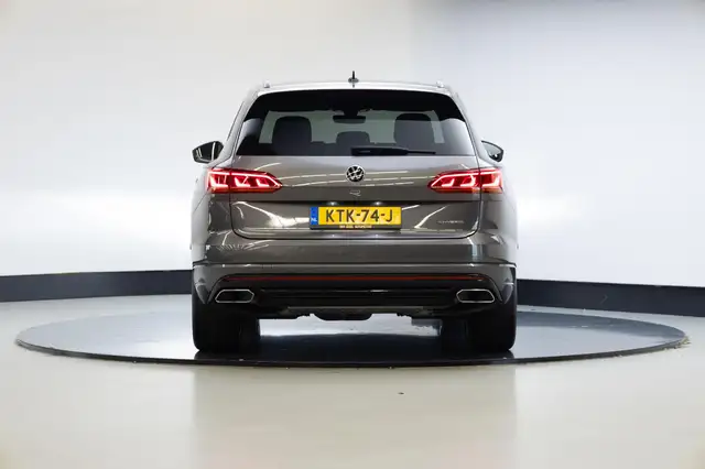 Volkswagen Touareg view 22