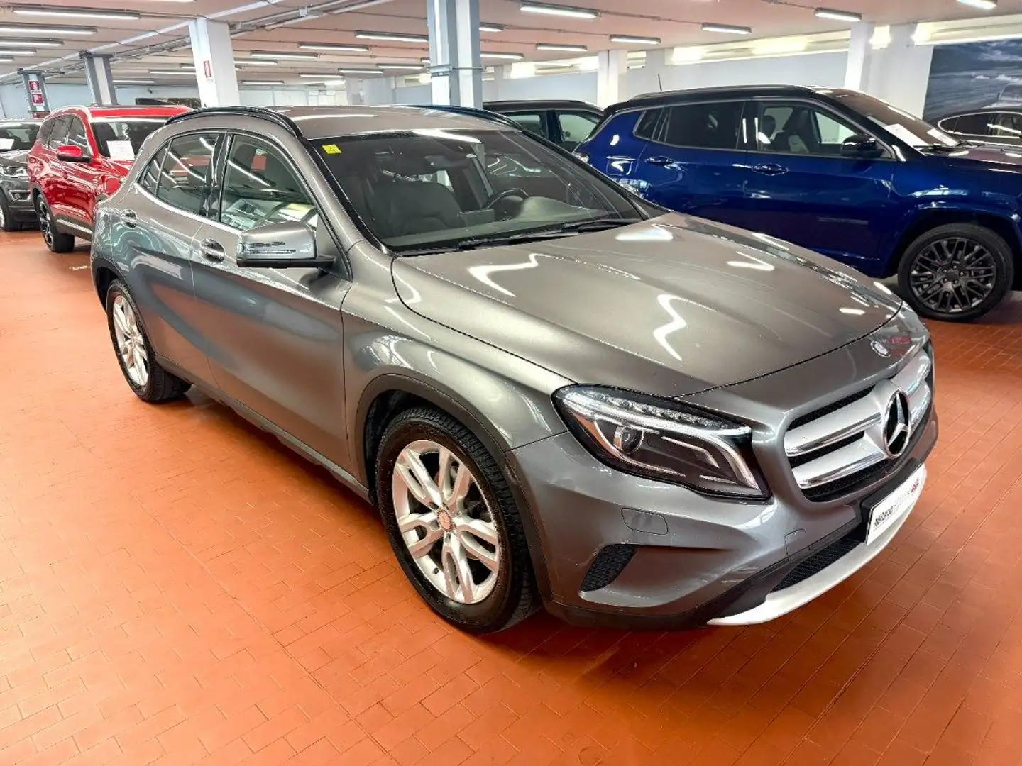Mercedes-Benz GLA 220 CDI Auto. 4Matic Sport Grigio - 2