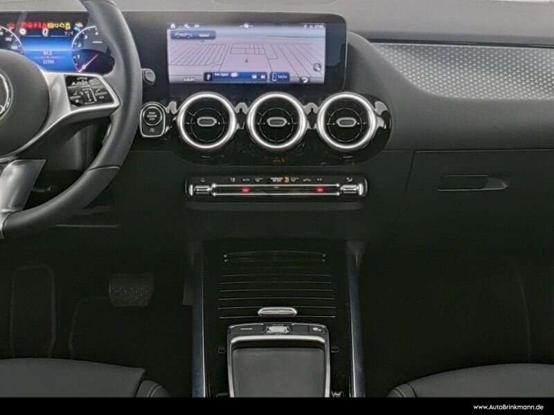 Mercedes-Benz GLA 220