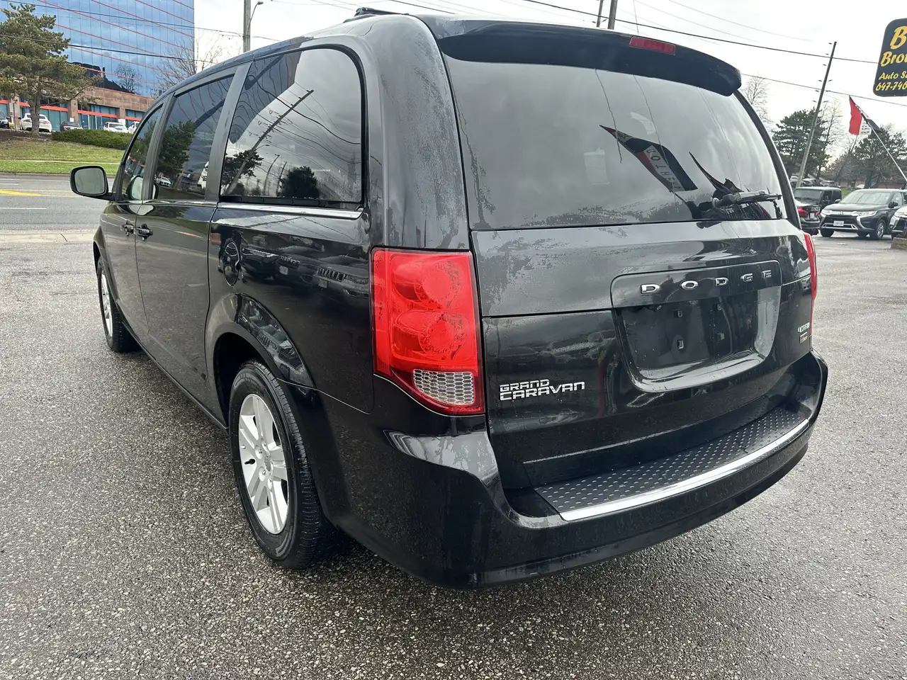 Dodge Grand Caravan снимка Dodge Grand Caravan