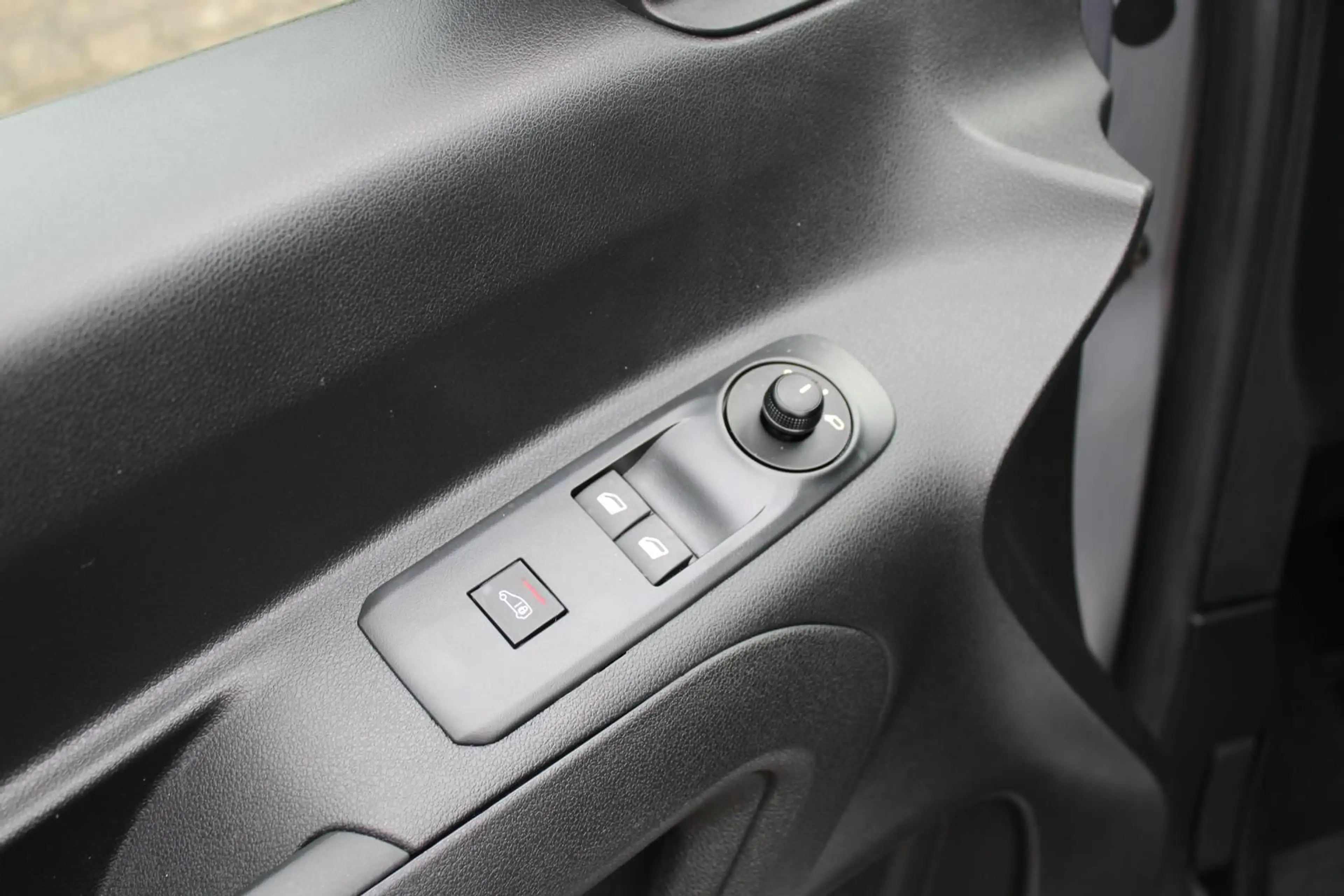 Opel Combo Selection 1.5 CDTI DPF Rückfahrkamera GJR — photo 11