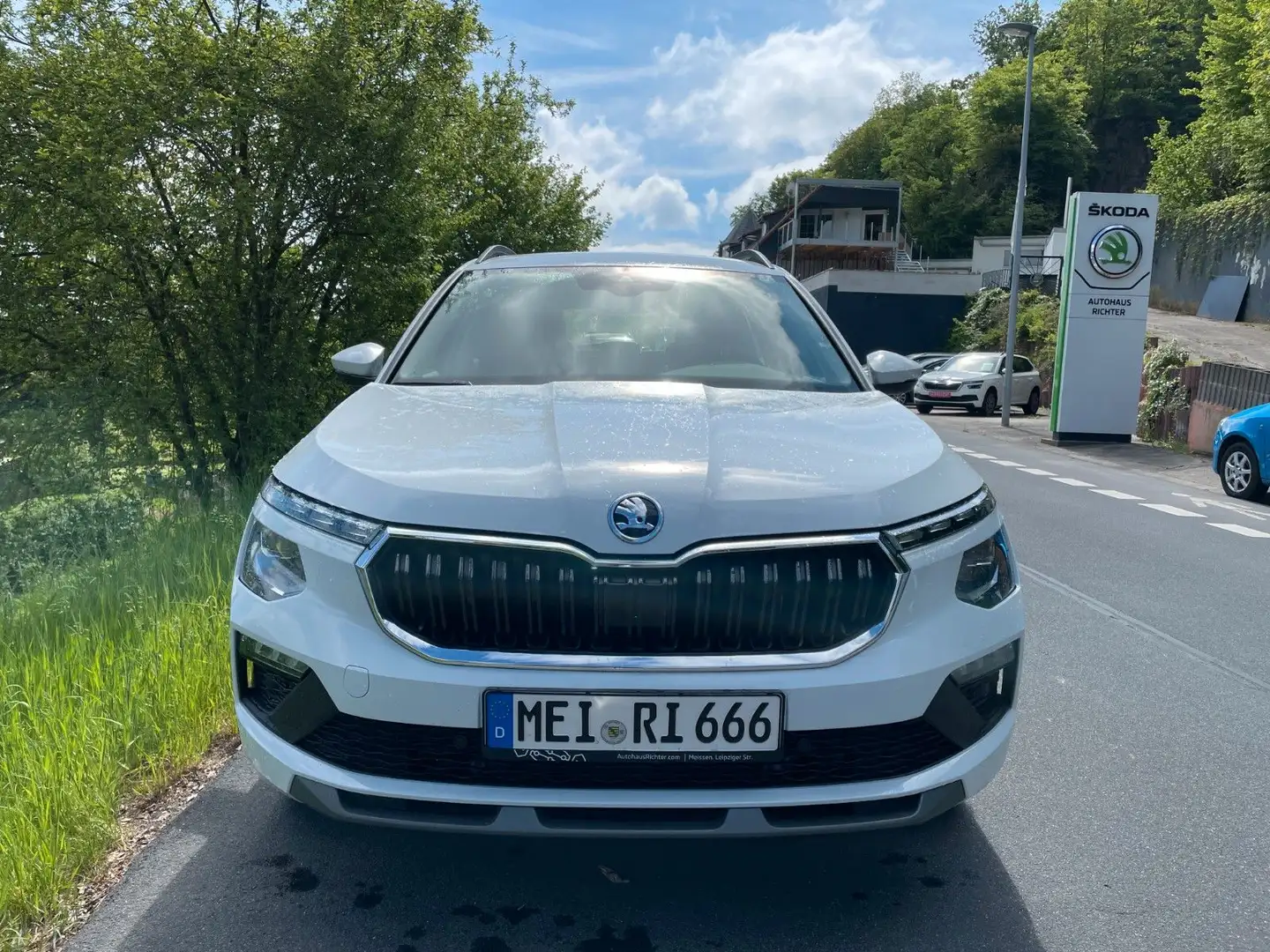 Skoda Kamiq Tour 1.5 TSI 110 kW DSG Weiß - 2
