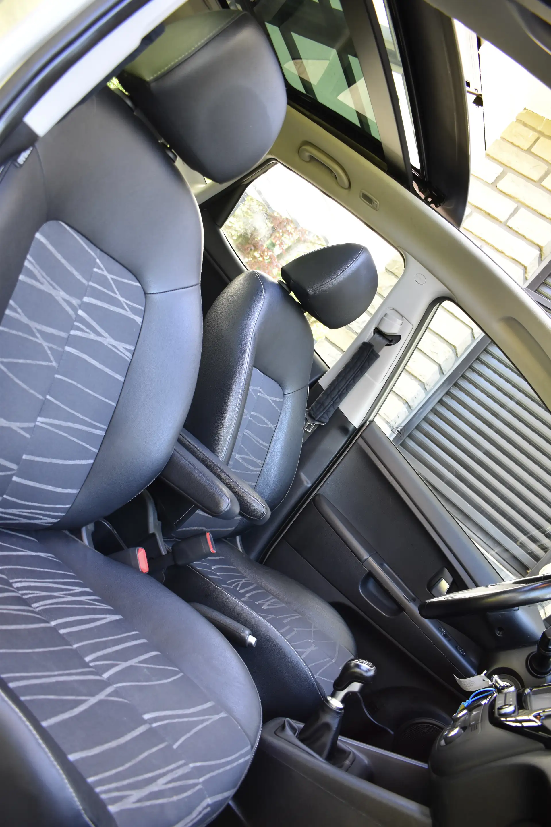 Kia Venga Venga 1.4i ** TOIT PANO/OUVRANT ** GPS ** GARANTIE ** — photo 9