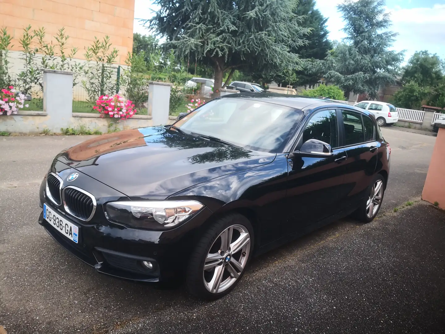 BMW 118 118i 136 ch Lounge Noir - 1