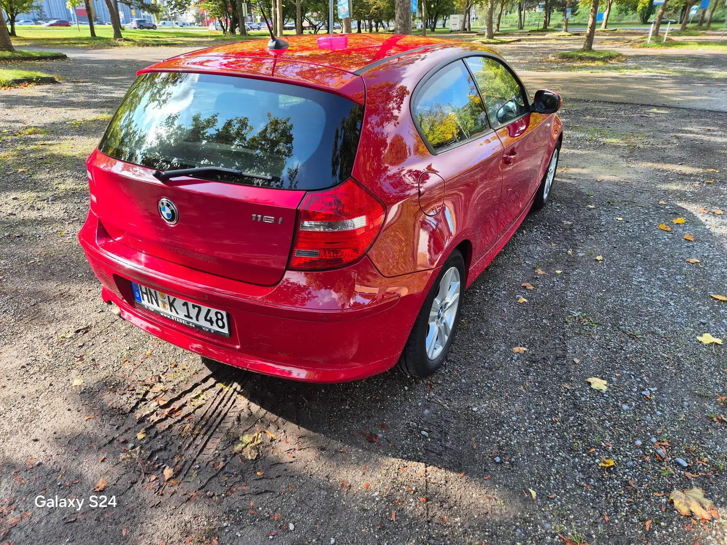 BMW 116 116i Edition Lifestyle Rot - 1