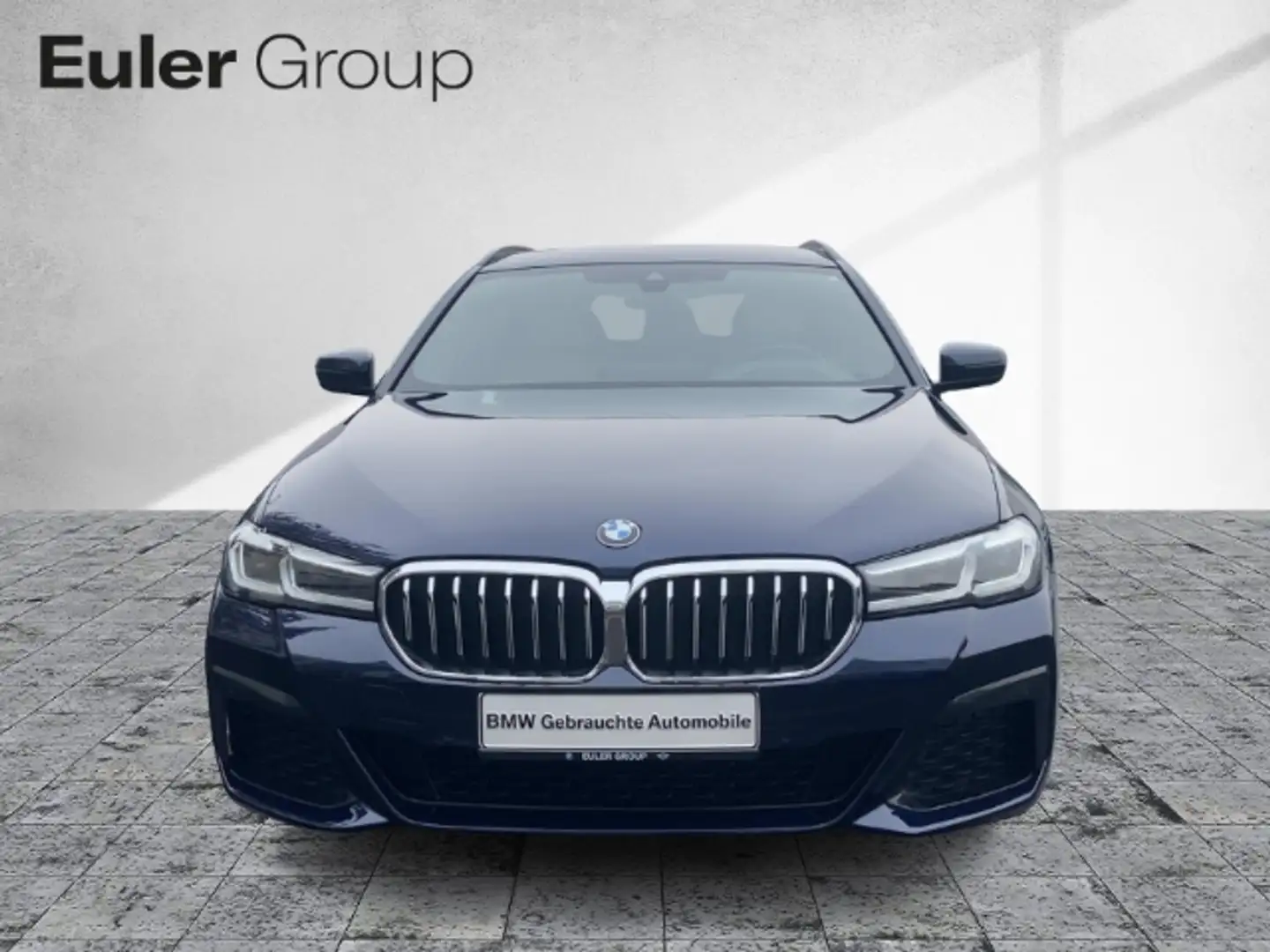 BMW 530 d xDrive Touring M-Sport Leder AHK Navi HUD Digita Blau - 2